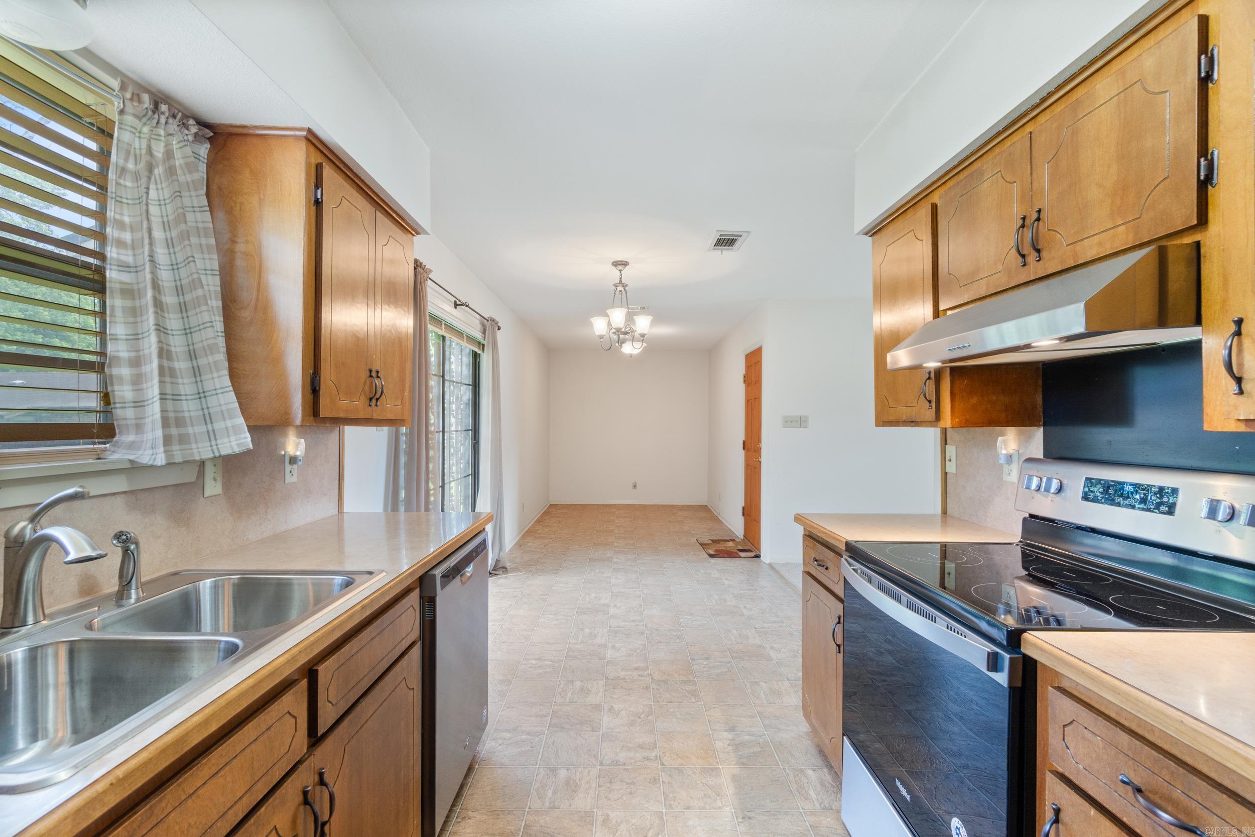 502  Adams St  Morrilton, AR