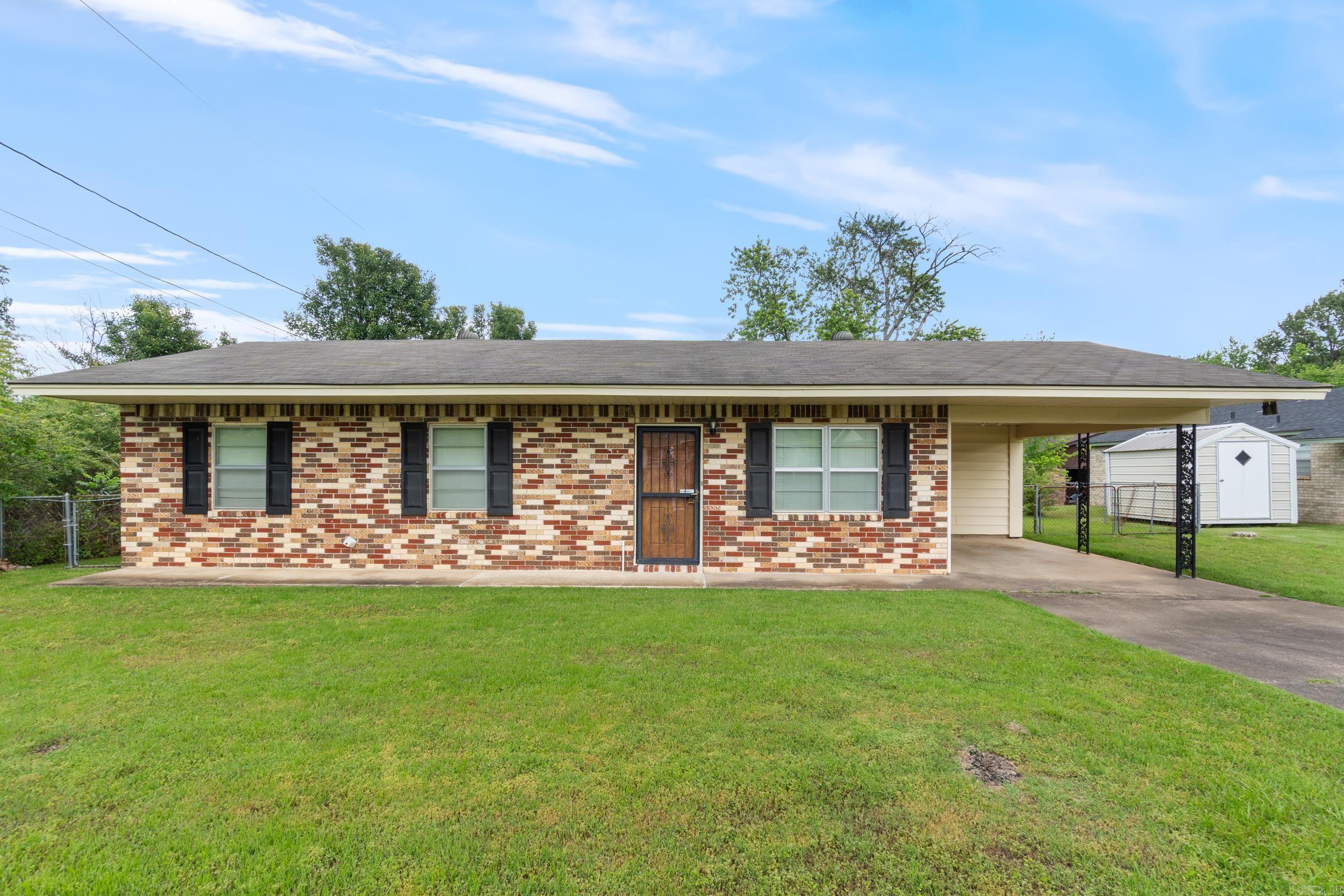 502  Adams St  Morrilton, AR