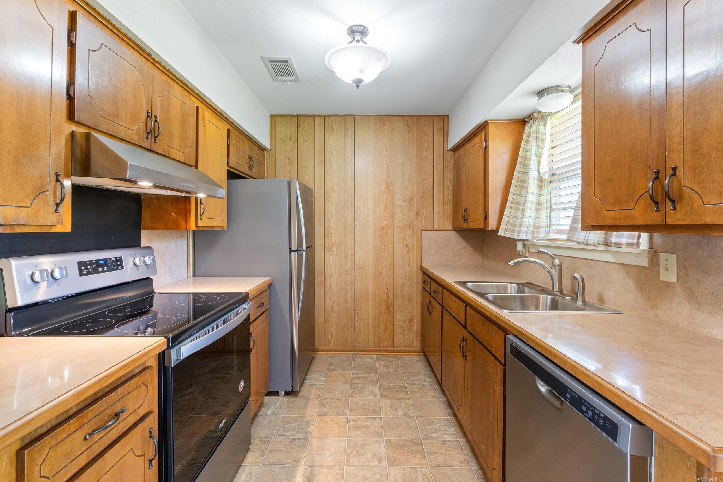 502  Adams St  Morrilton, AR