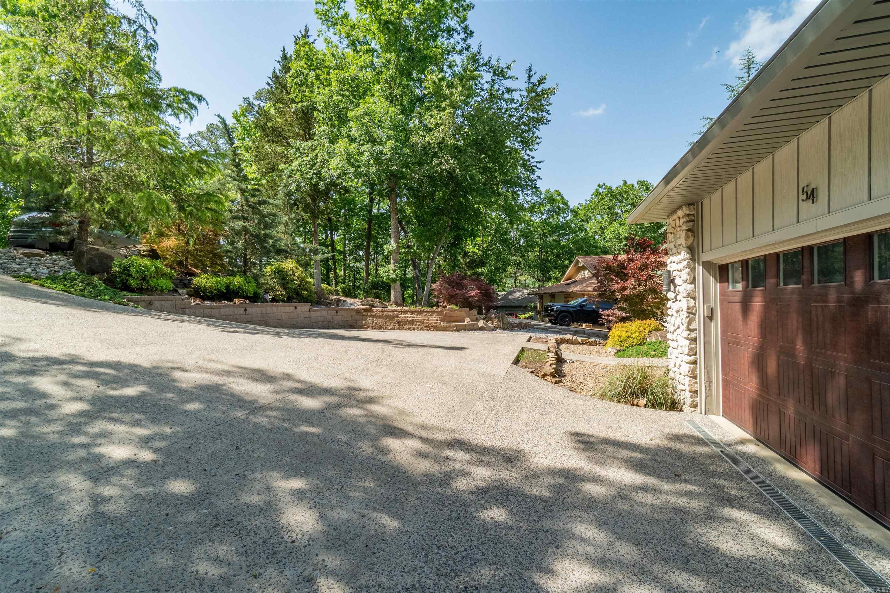 54  Rubi  Hot Springs Village, AR