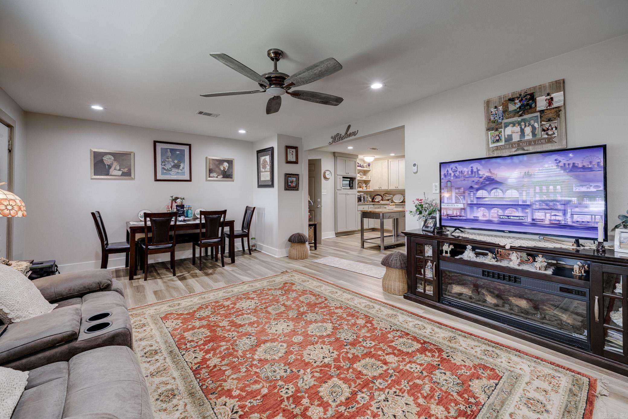 230  Cedar Creek  Center Ridge, AR