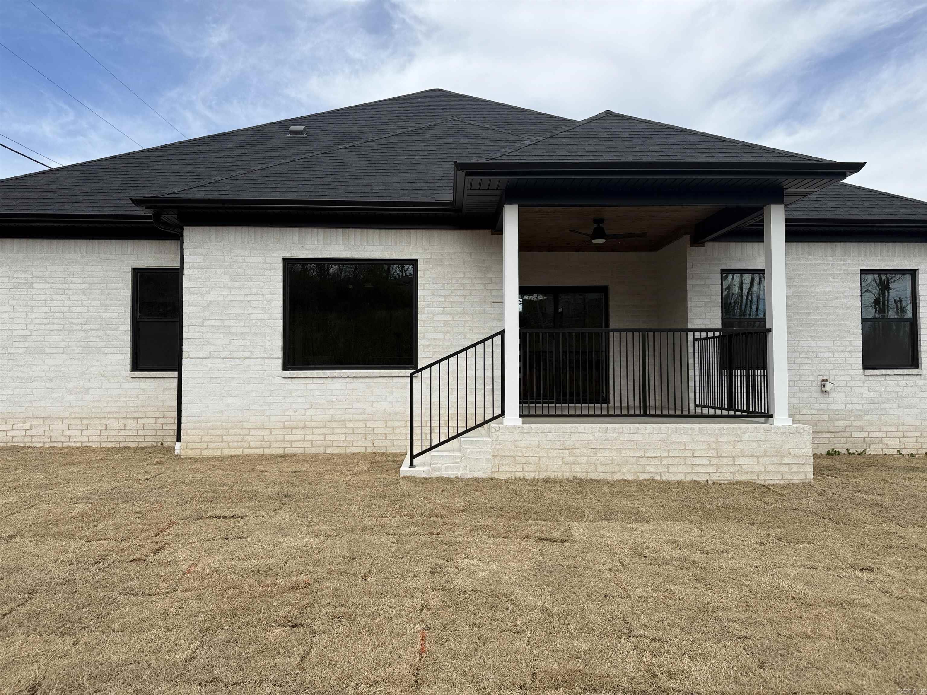 1015 N SHACKLEFORD RD  Little Rock, AR