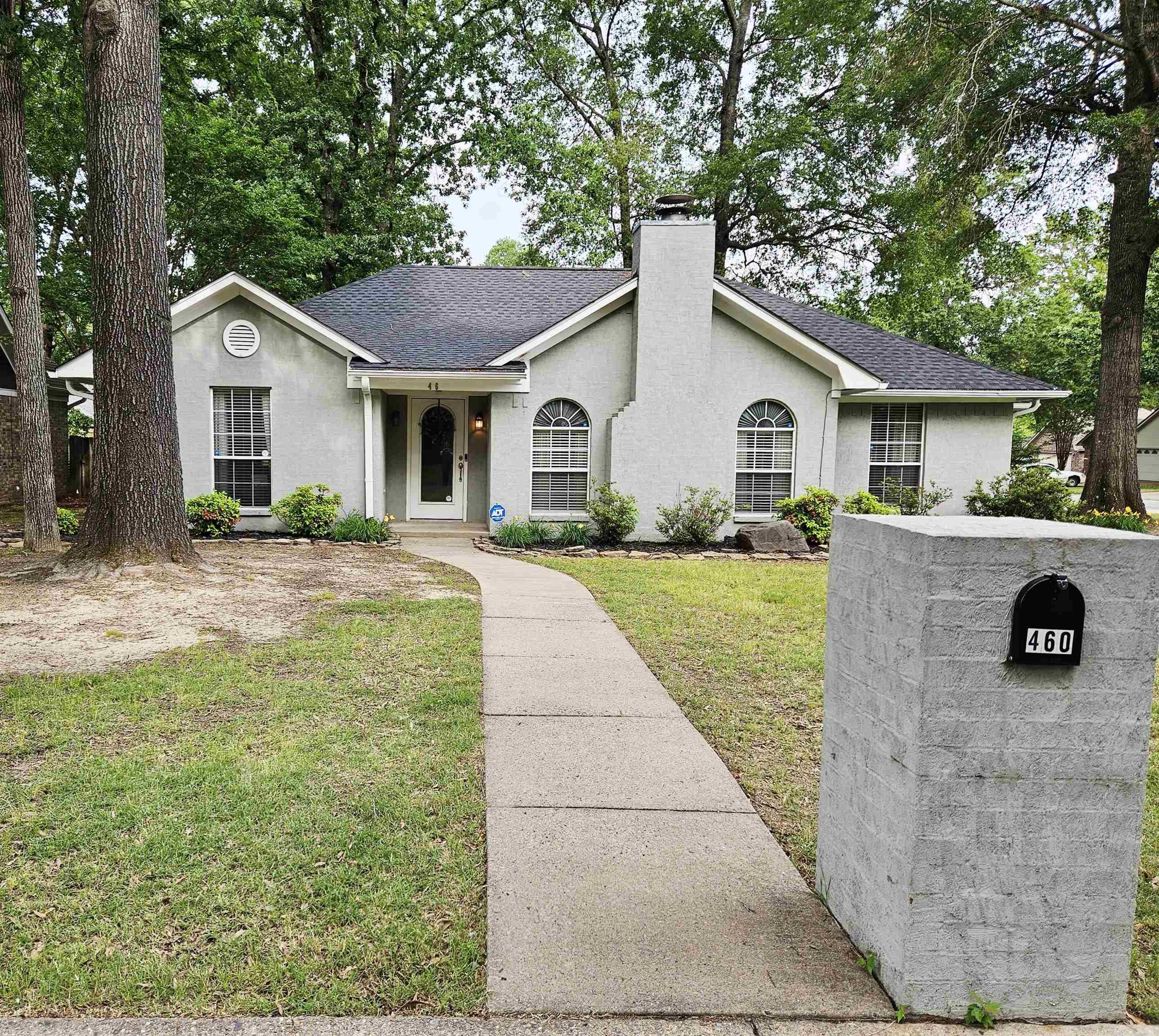 460 Louise Lane