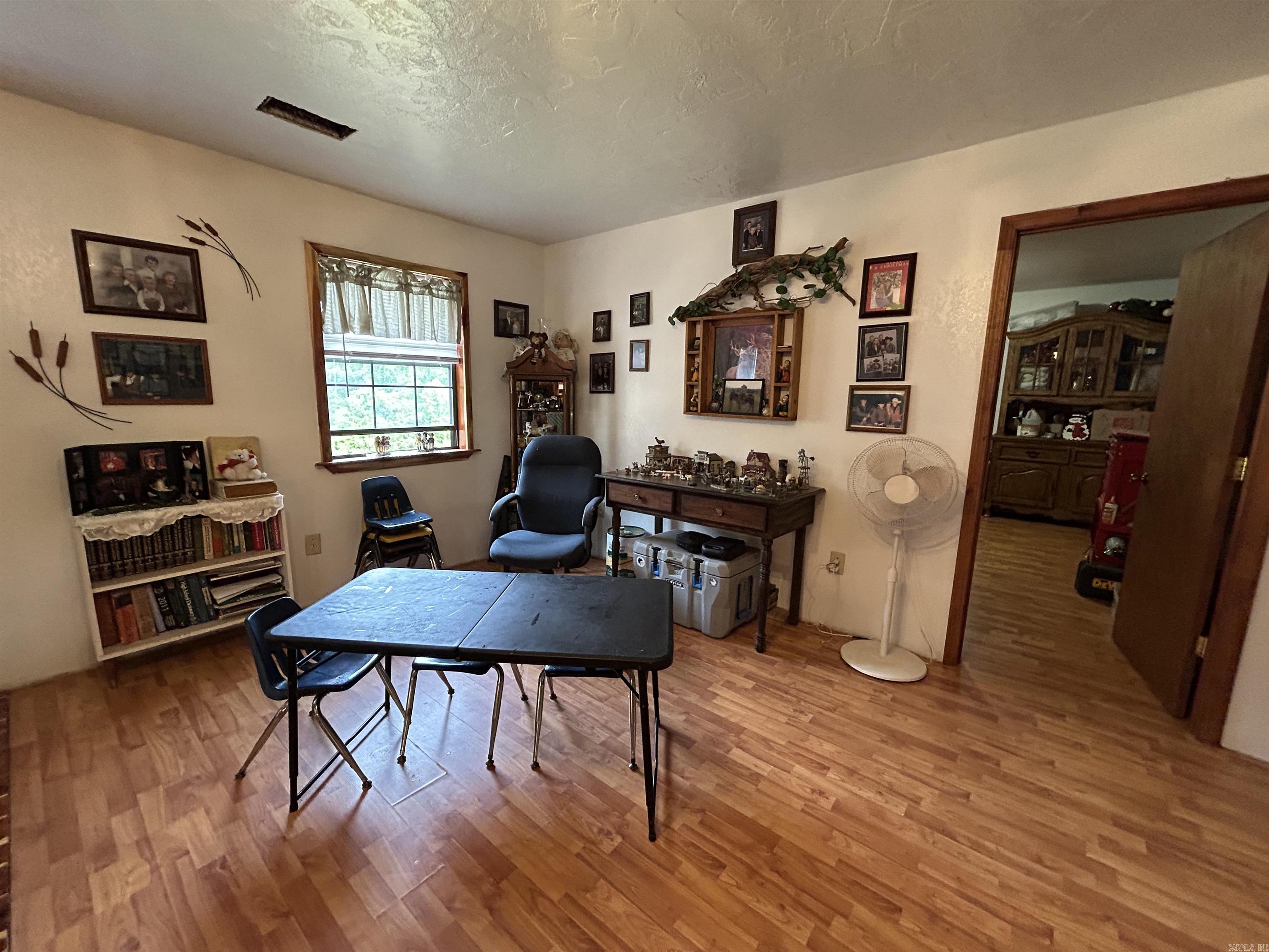 2525  Mountain Park  Shirley, AR