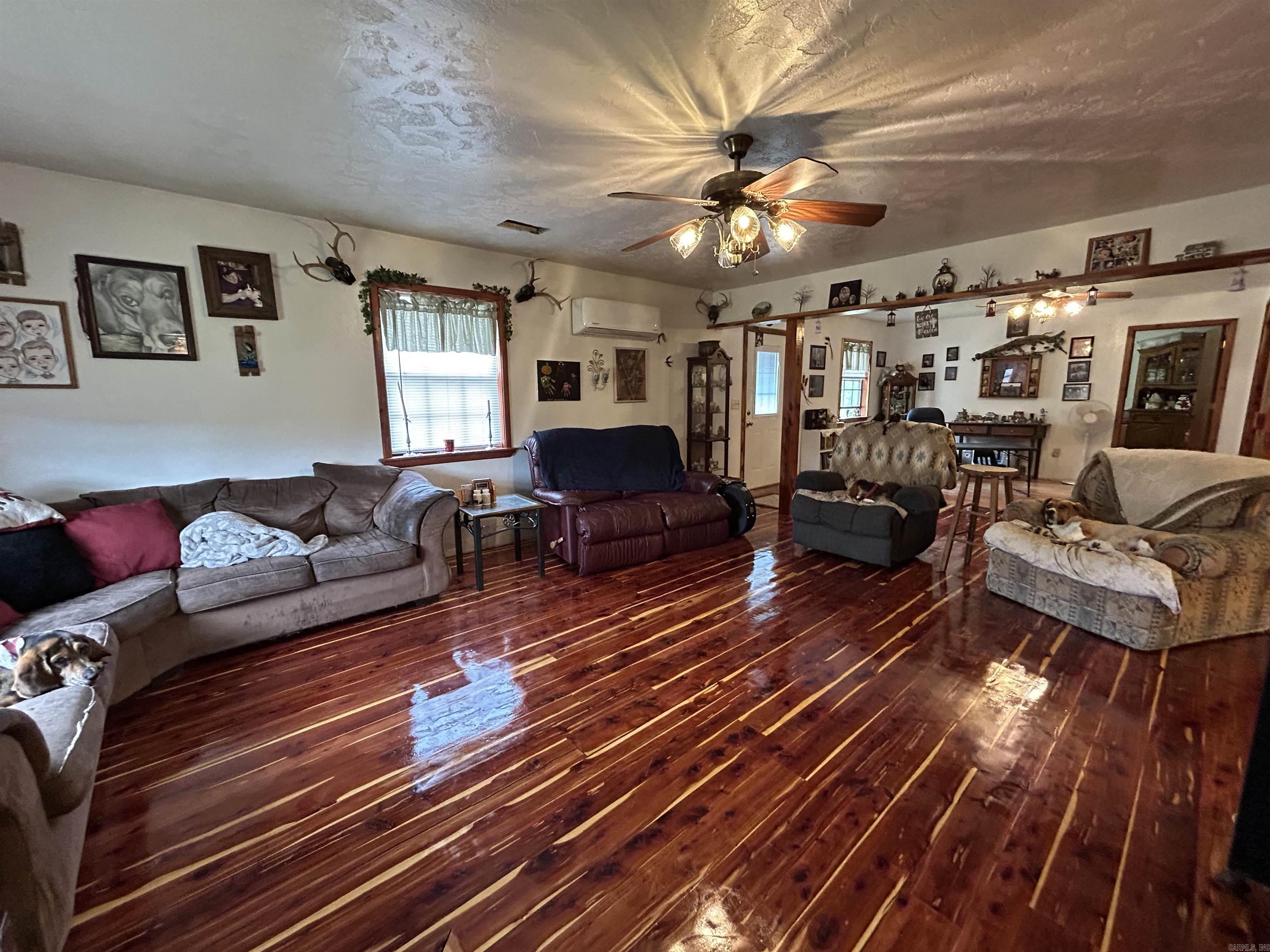 2525  Mountain Park  Shirley, AR