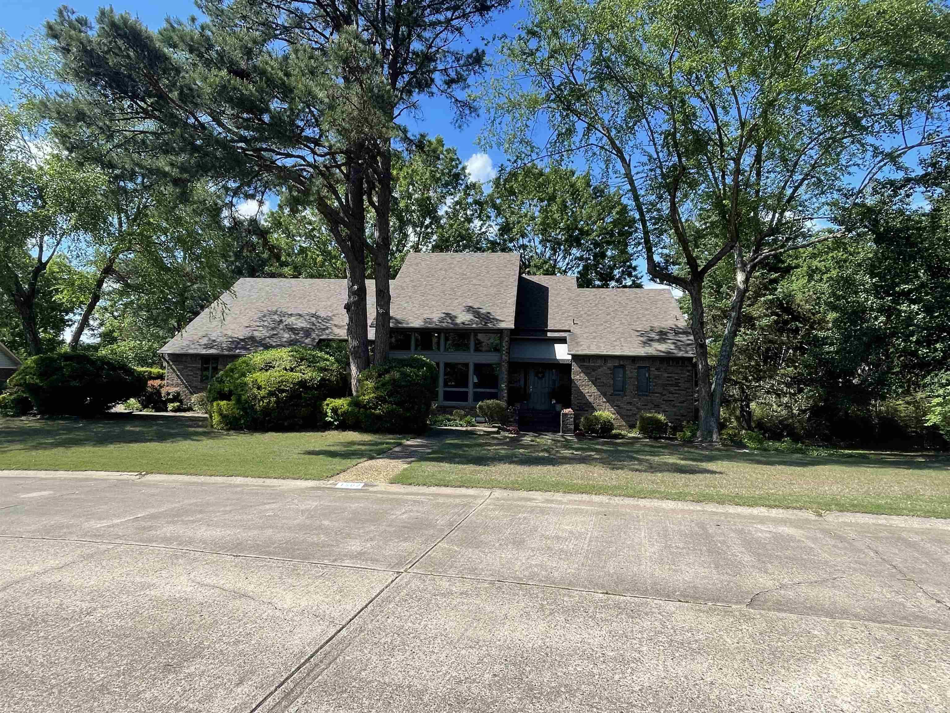 1502  Quail Creek Dr  Conway, AR