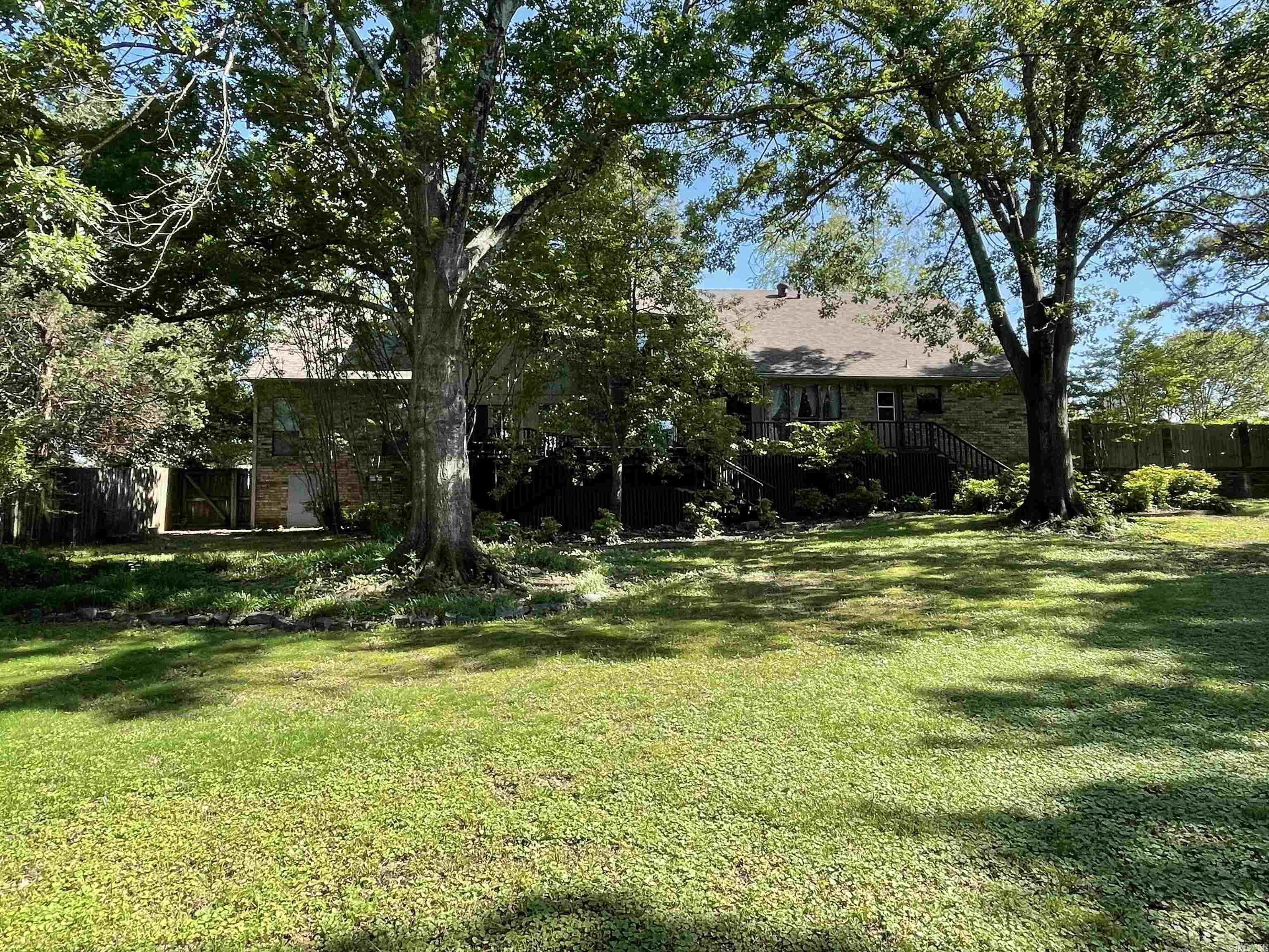 1502  Quail Creek Dr  Conway, AR
