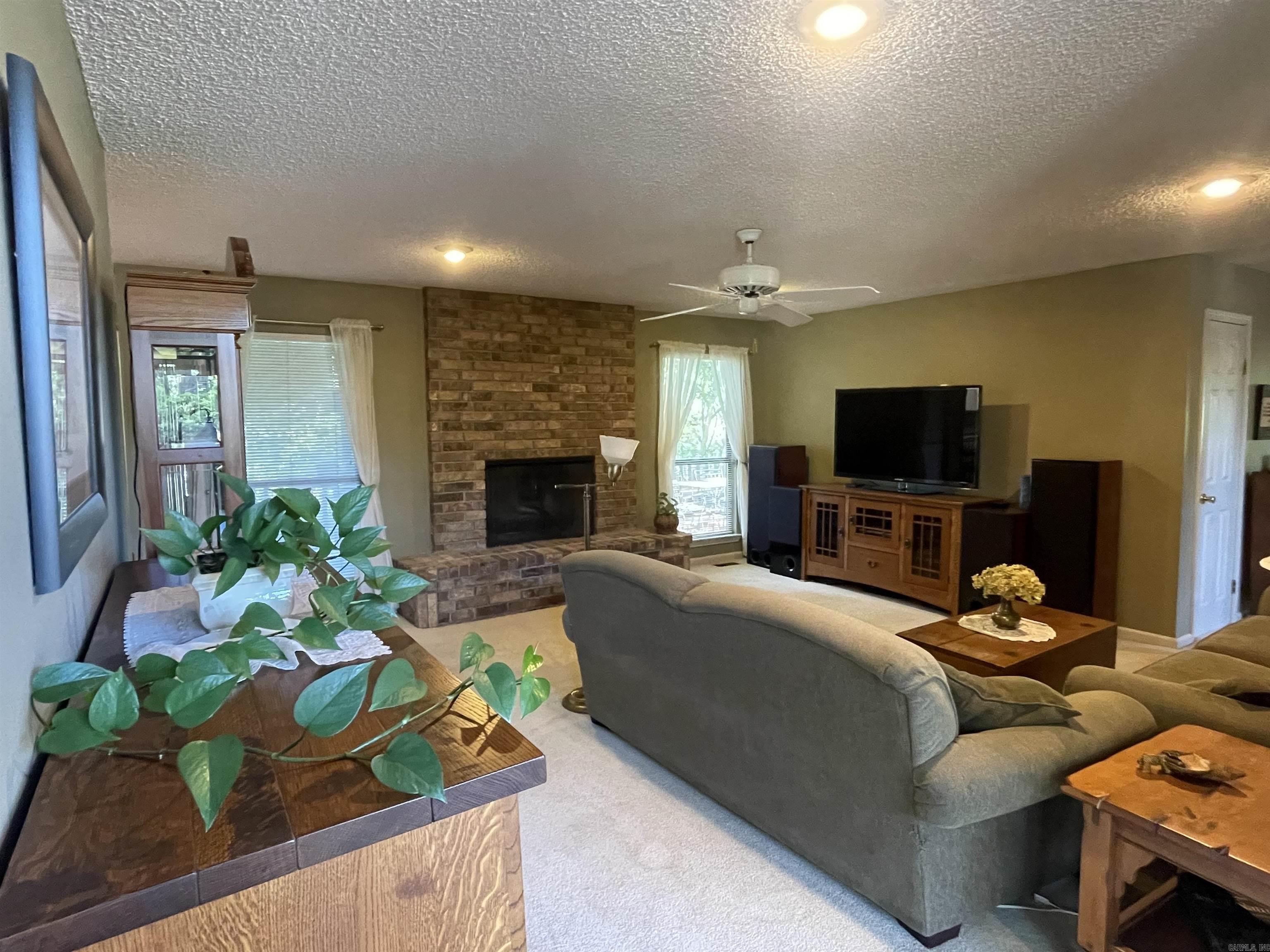 1502  Quail Creek Dr  Conway, AR