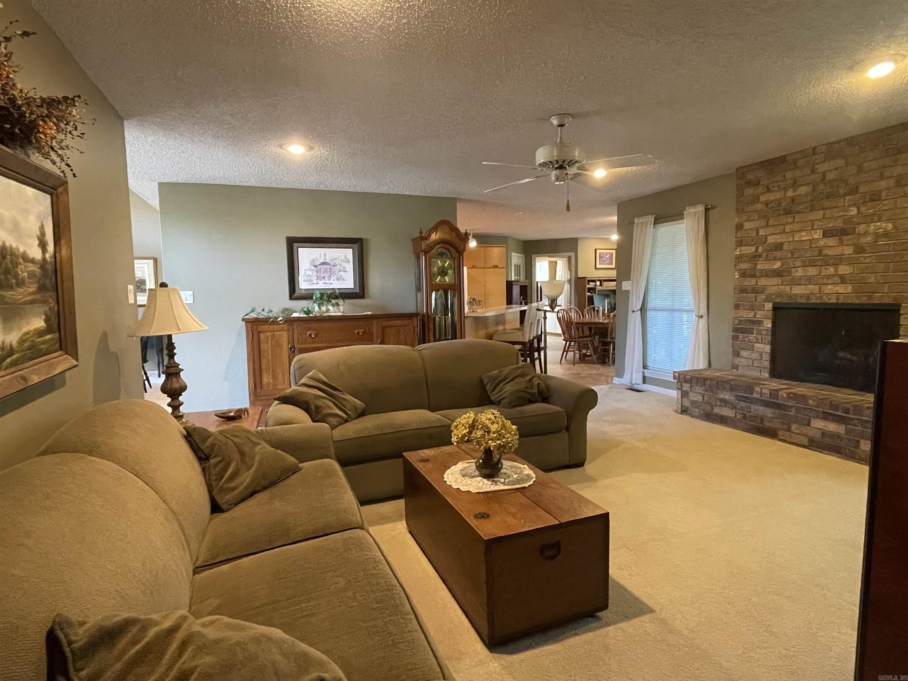 1502  Quail Creek Dr  Conway, AR