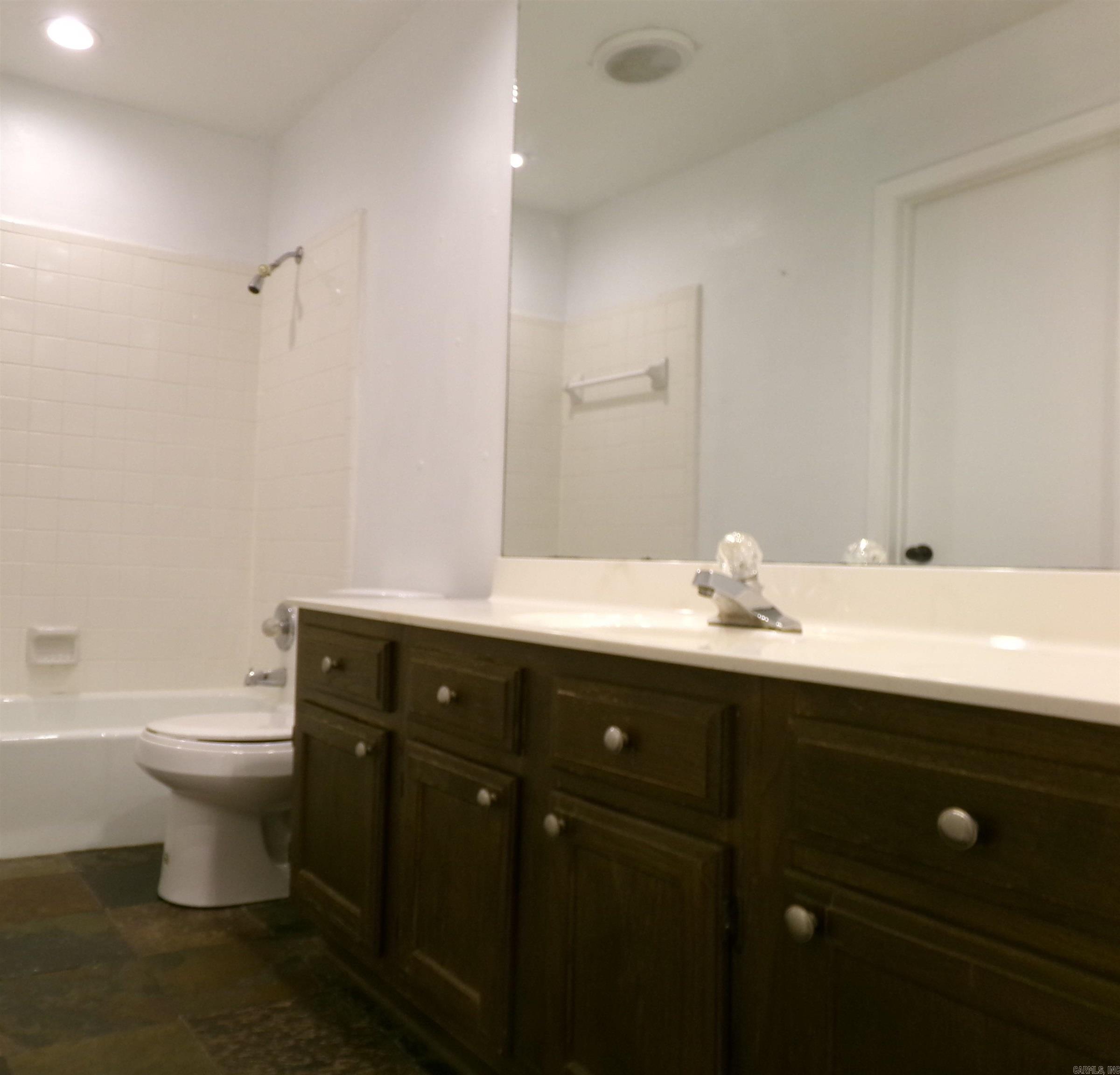 14301 Ridgewood Little Rock, AR 72211-4508