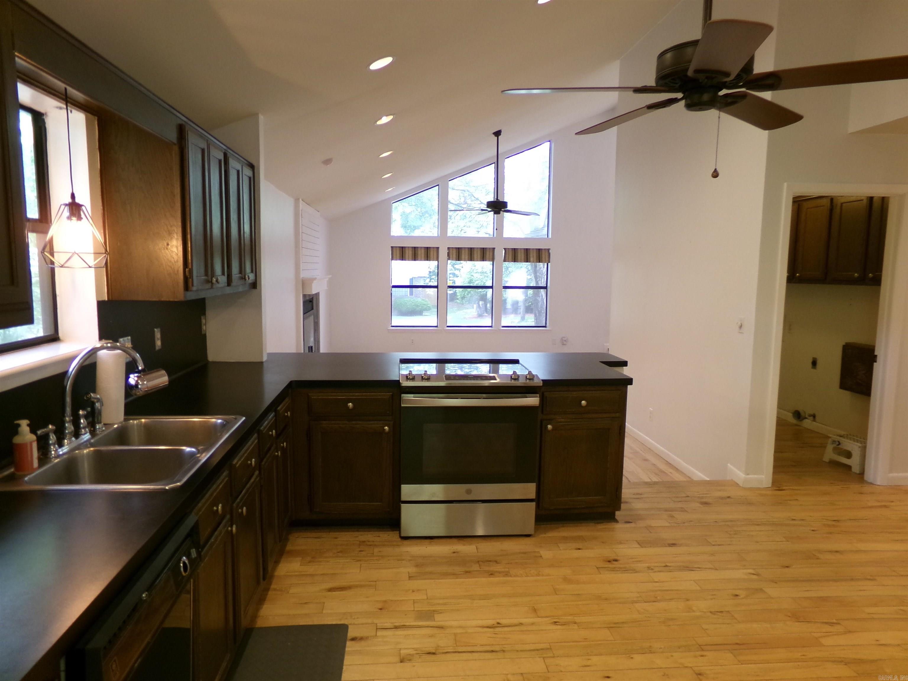 14301 Ridgewood Little Rock, AR 72211-4508