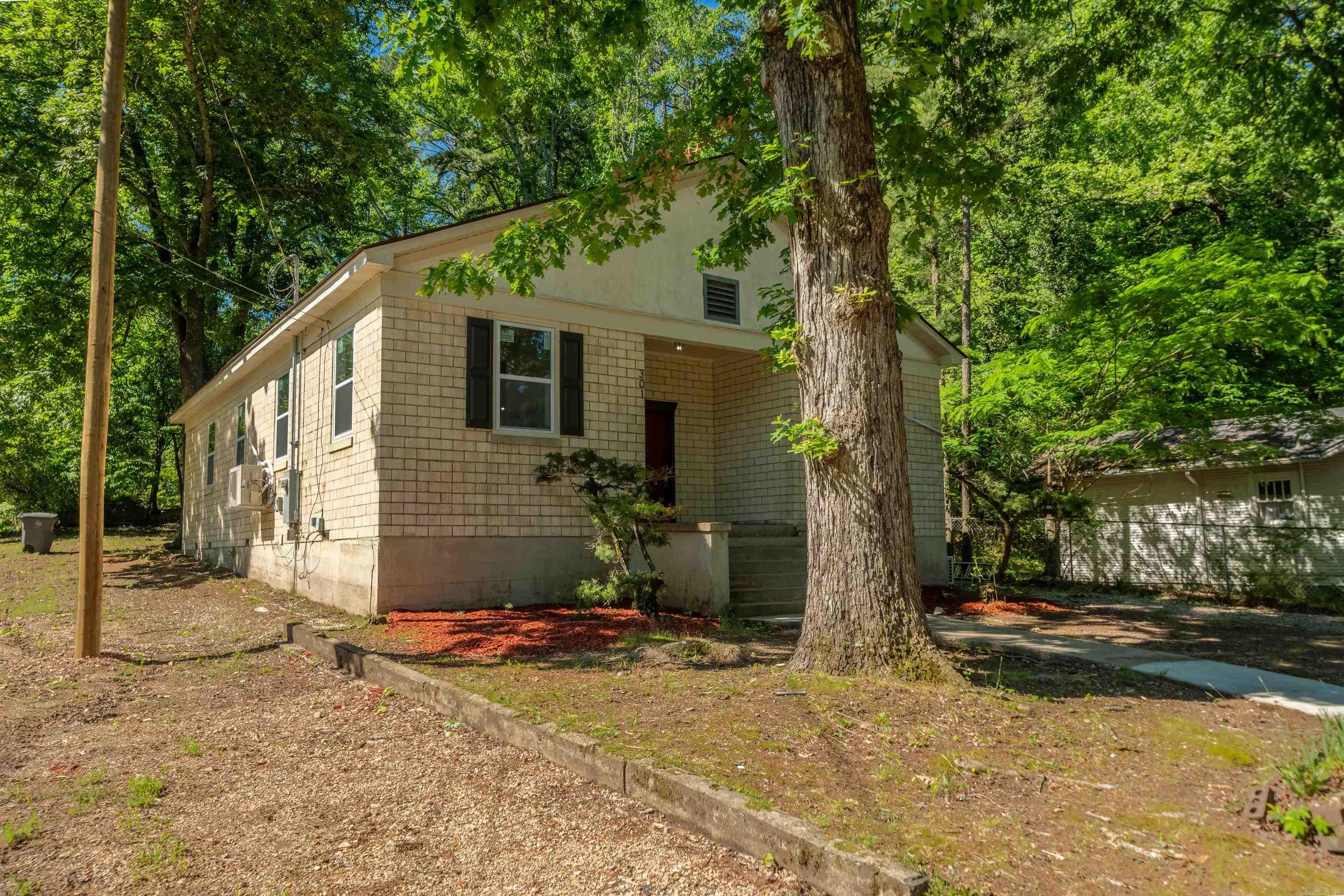 301  Walter  Hot Springs, AR