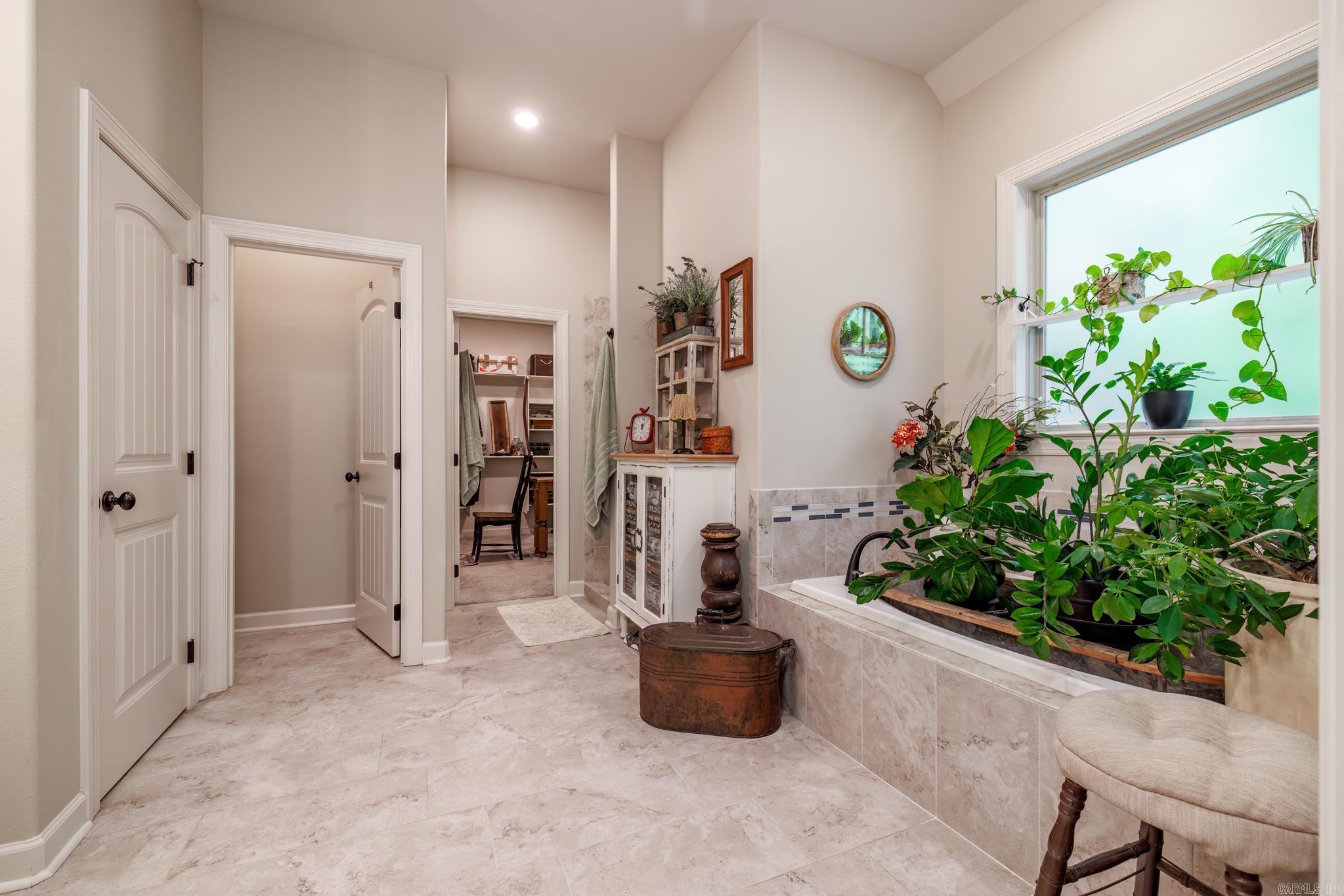 137 Pizarro Drive Hot Springs Village, AR 71909
