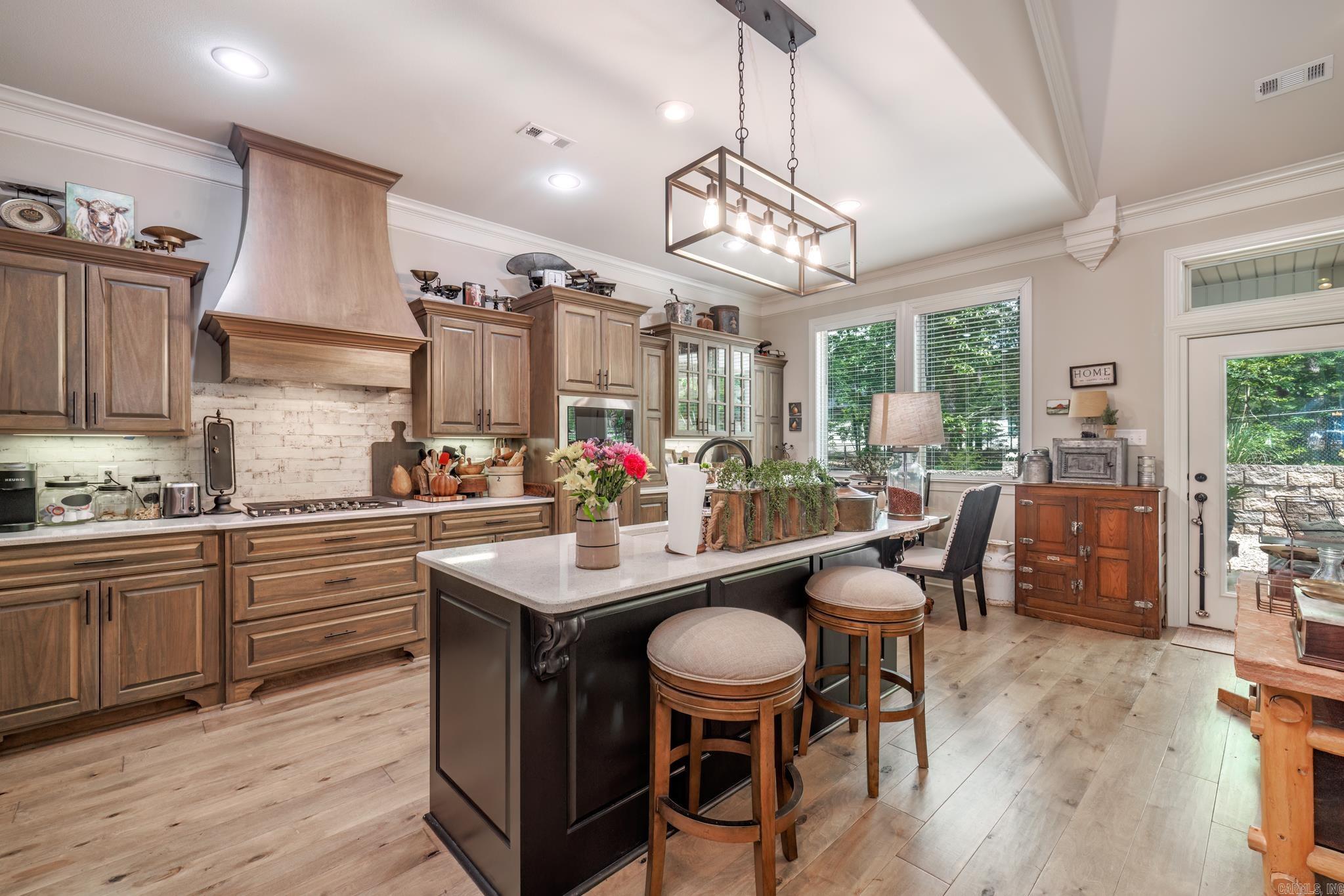 137 Pizarro Drive Hot Springs Village, AR 71909