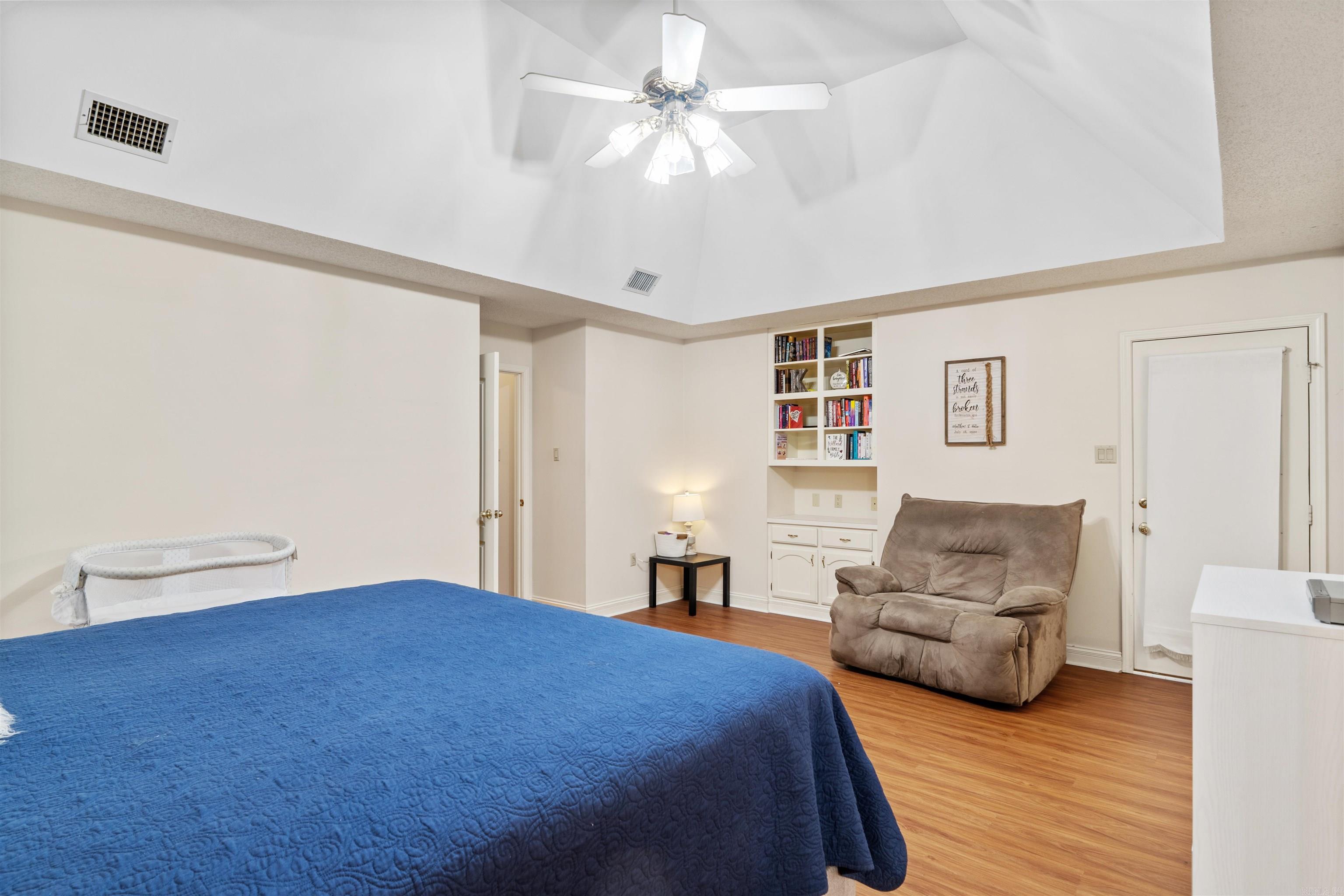 902  Heather  Conway, AR