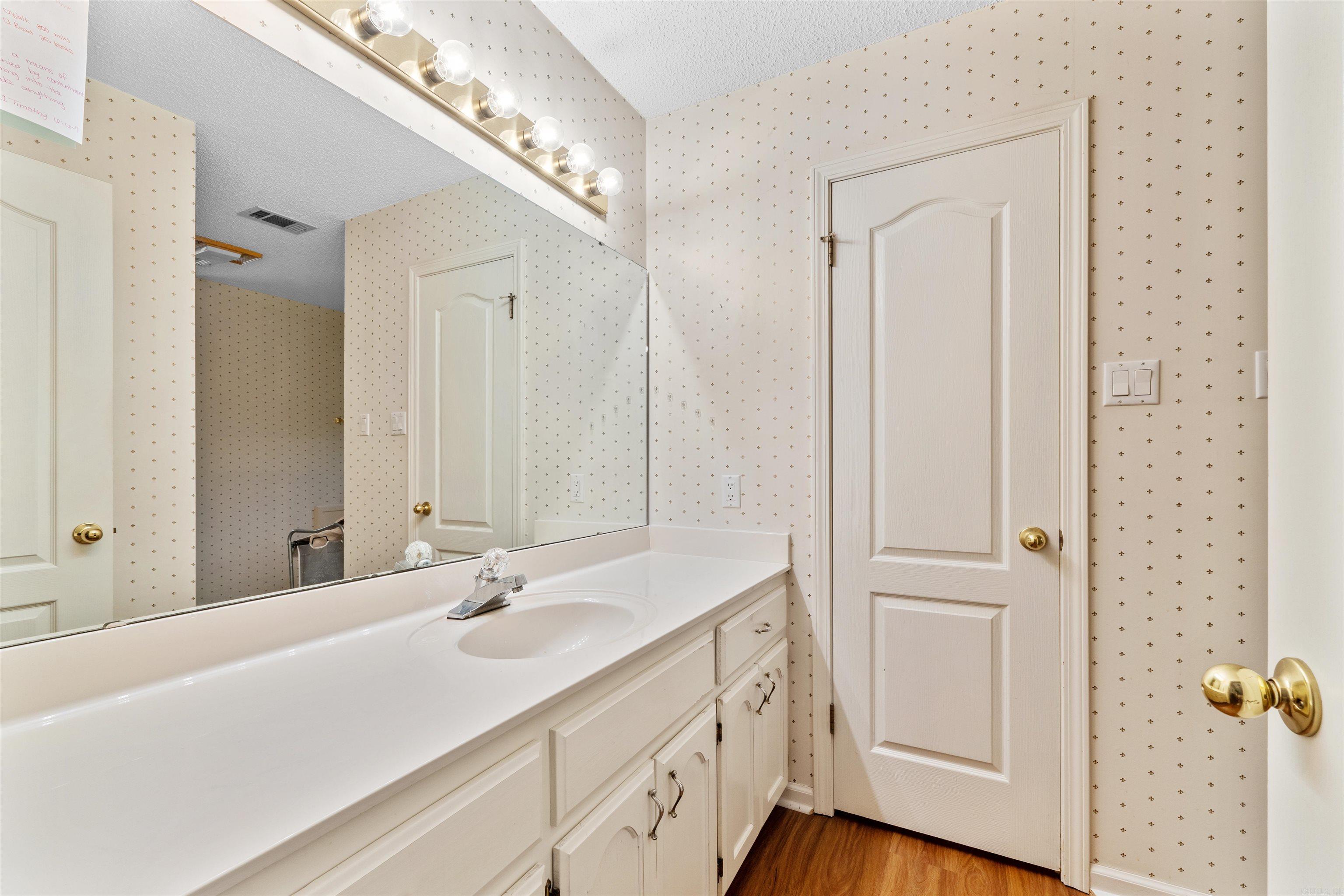 902  Heather  Conway, AR