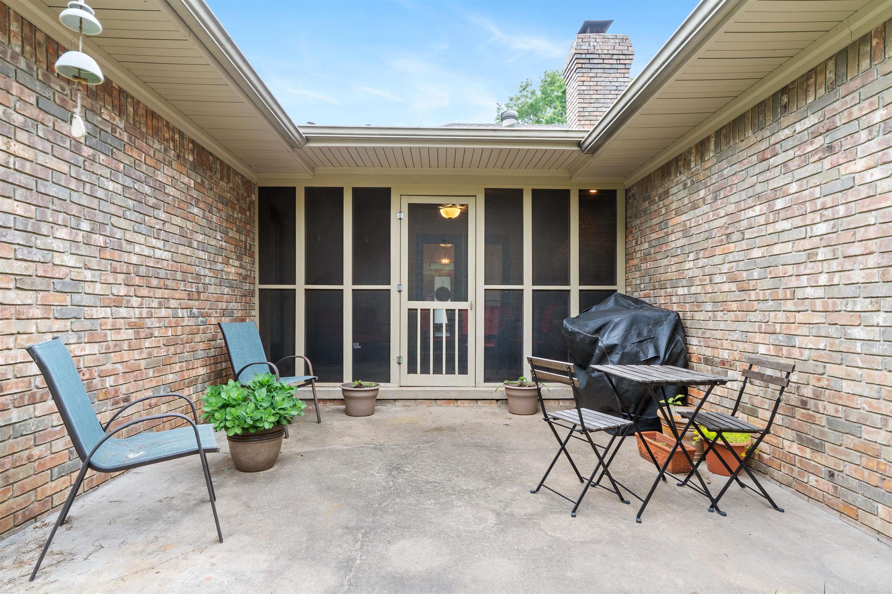 902  Heather  Conway, AR