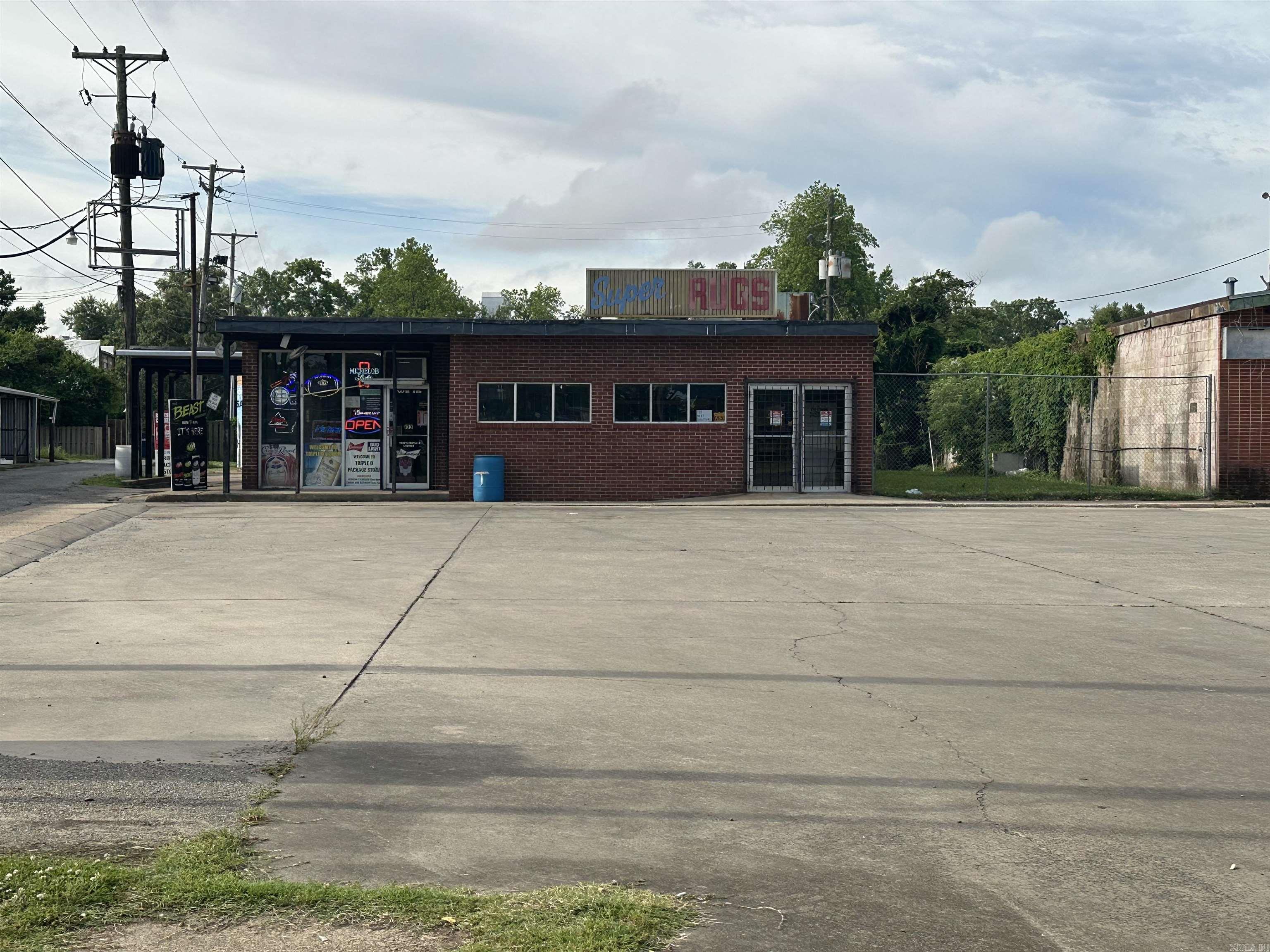 105 W Choctaw  Dumas, AR