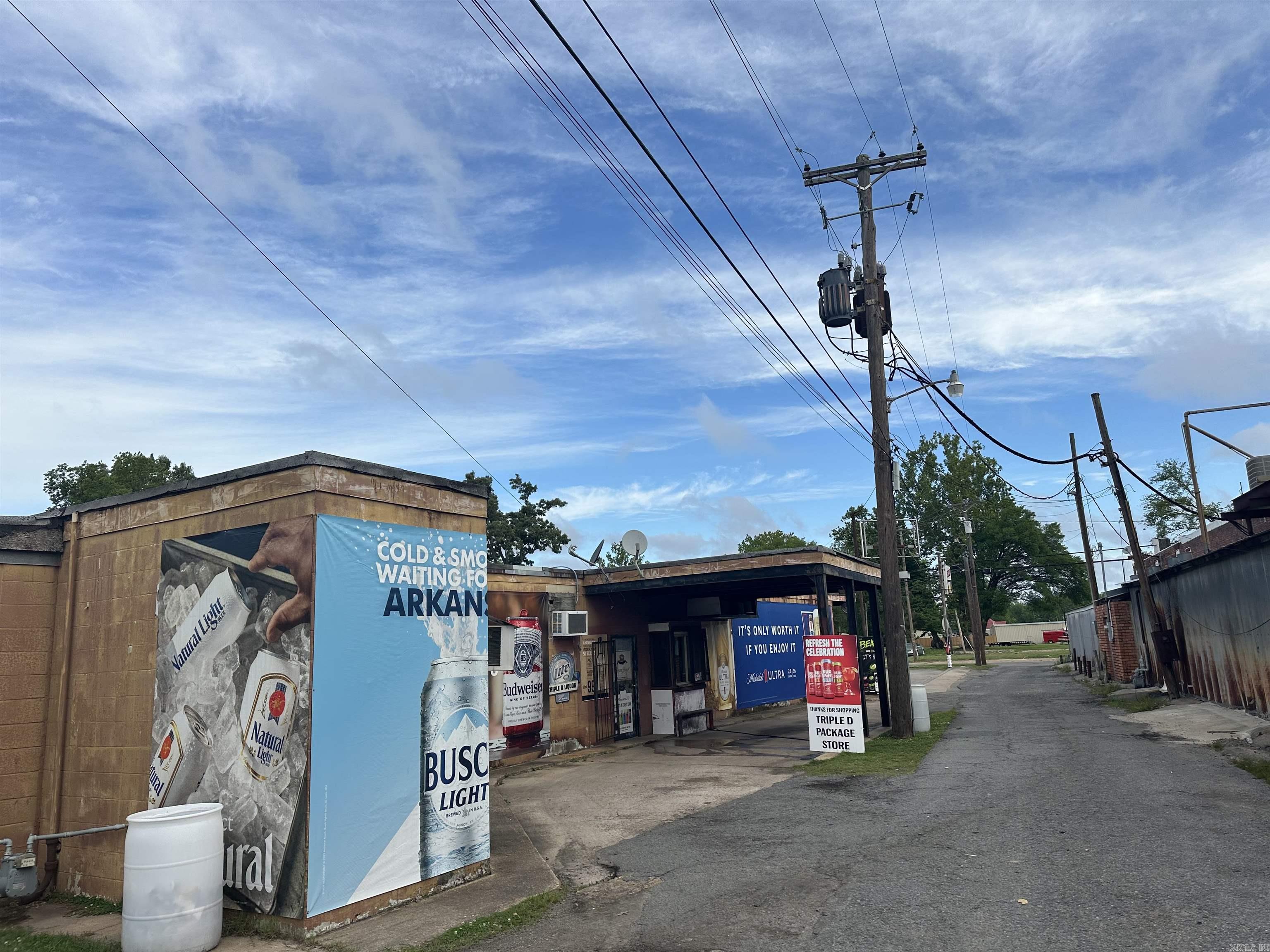 105 W Choctaw  Dumas, AR