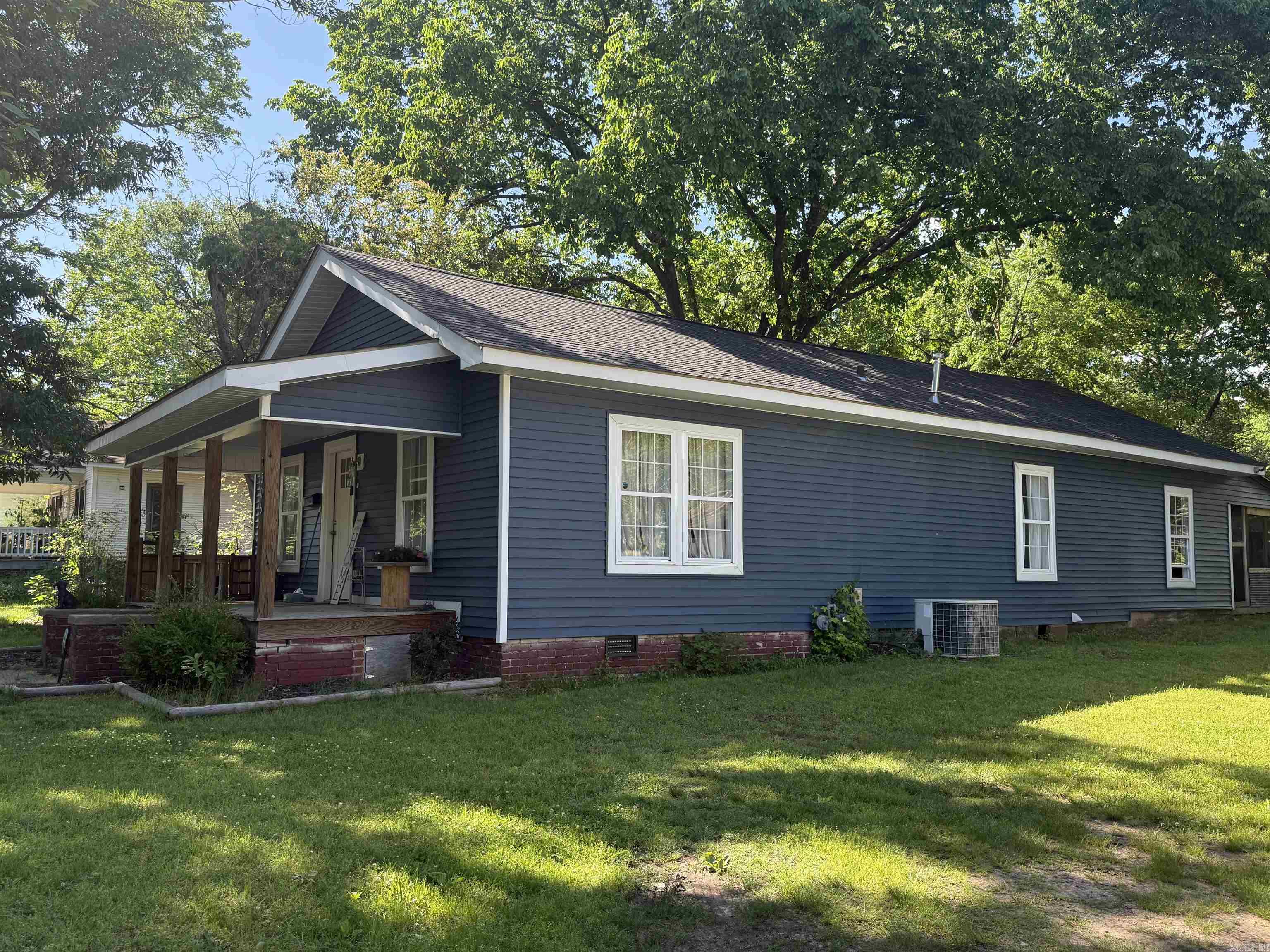 1306  Reynolds  Clarksville, AR