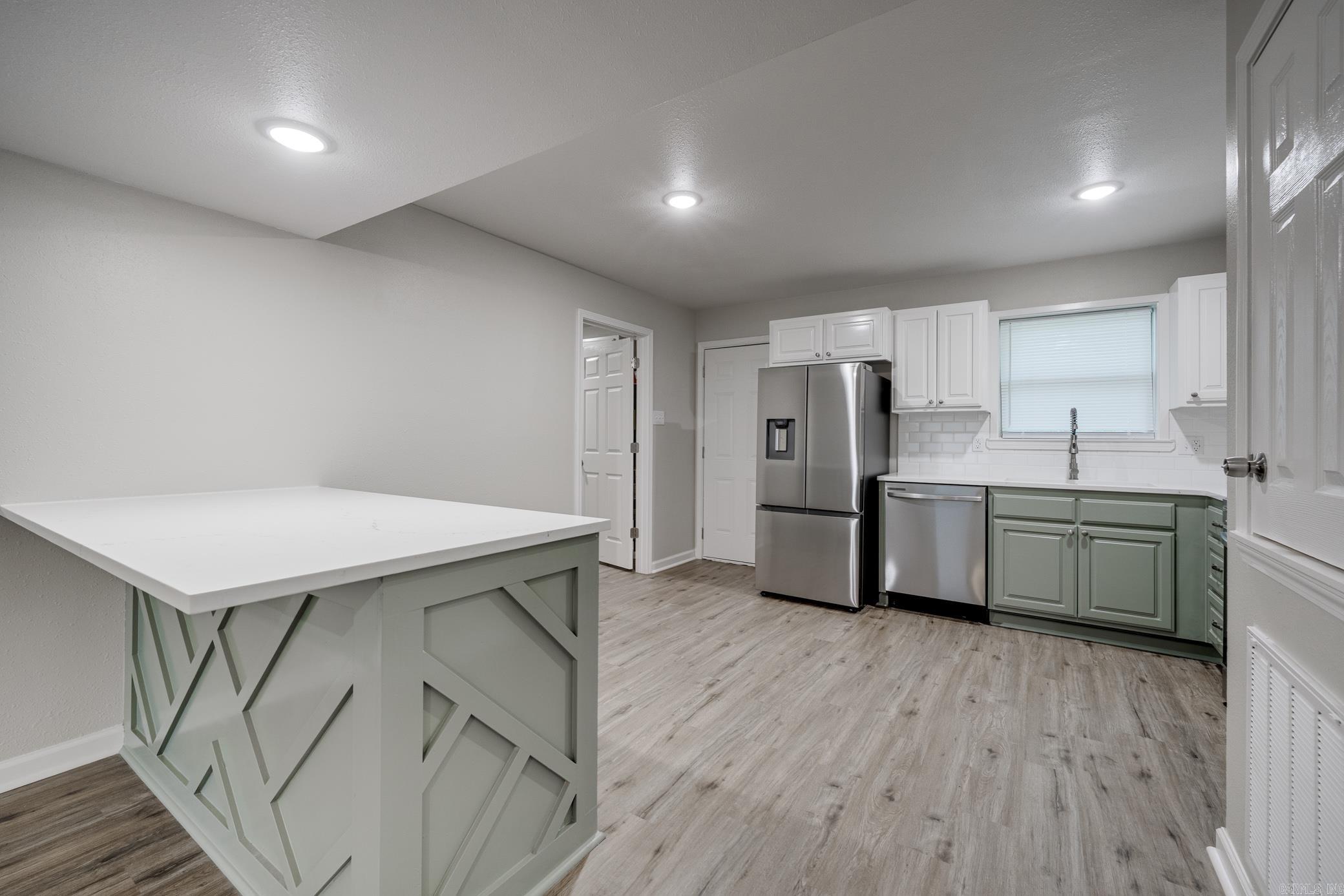 347  Randall  Sherwood, AR