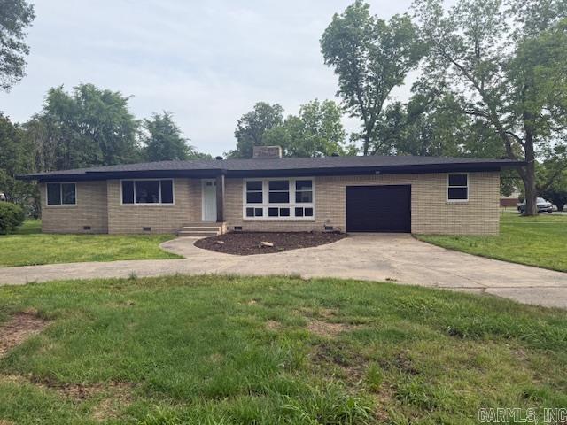307 E 5th Street