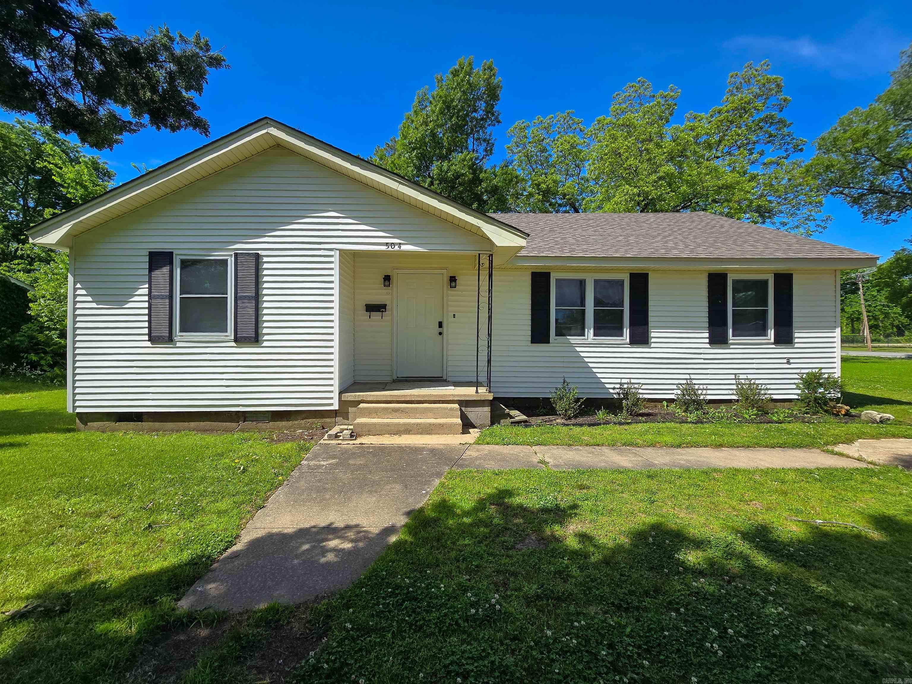 504  St Francis  Marked Tree, AR