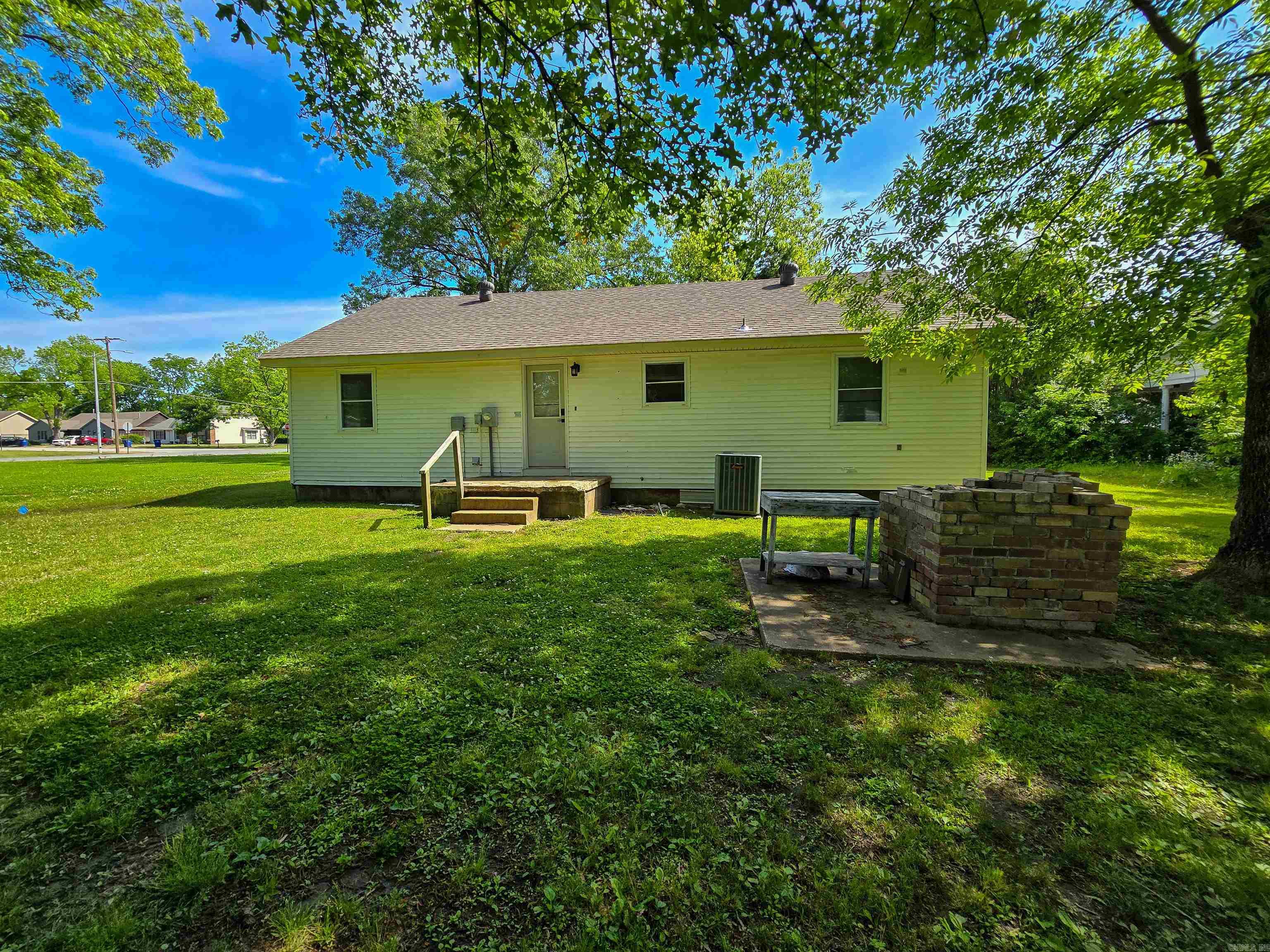 504  St Francis  Marked Tree, AR