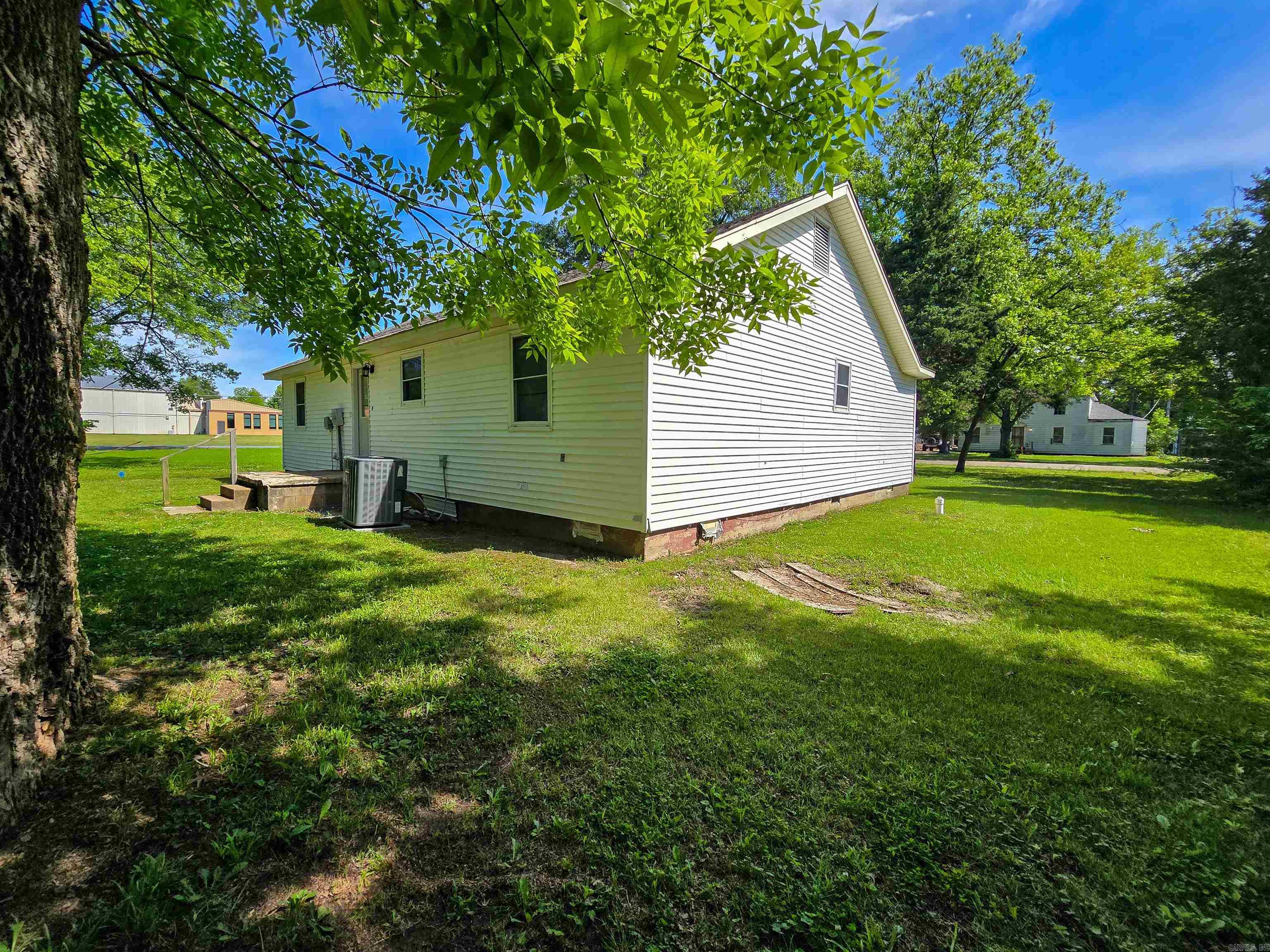 504  St Francis  Marked Tree, AR