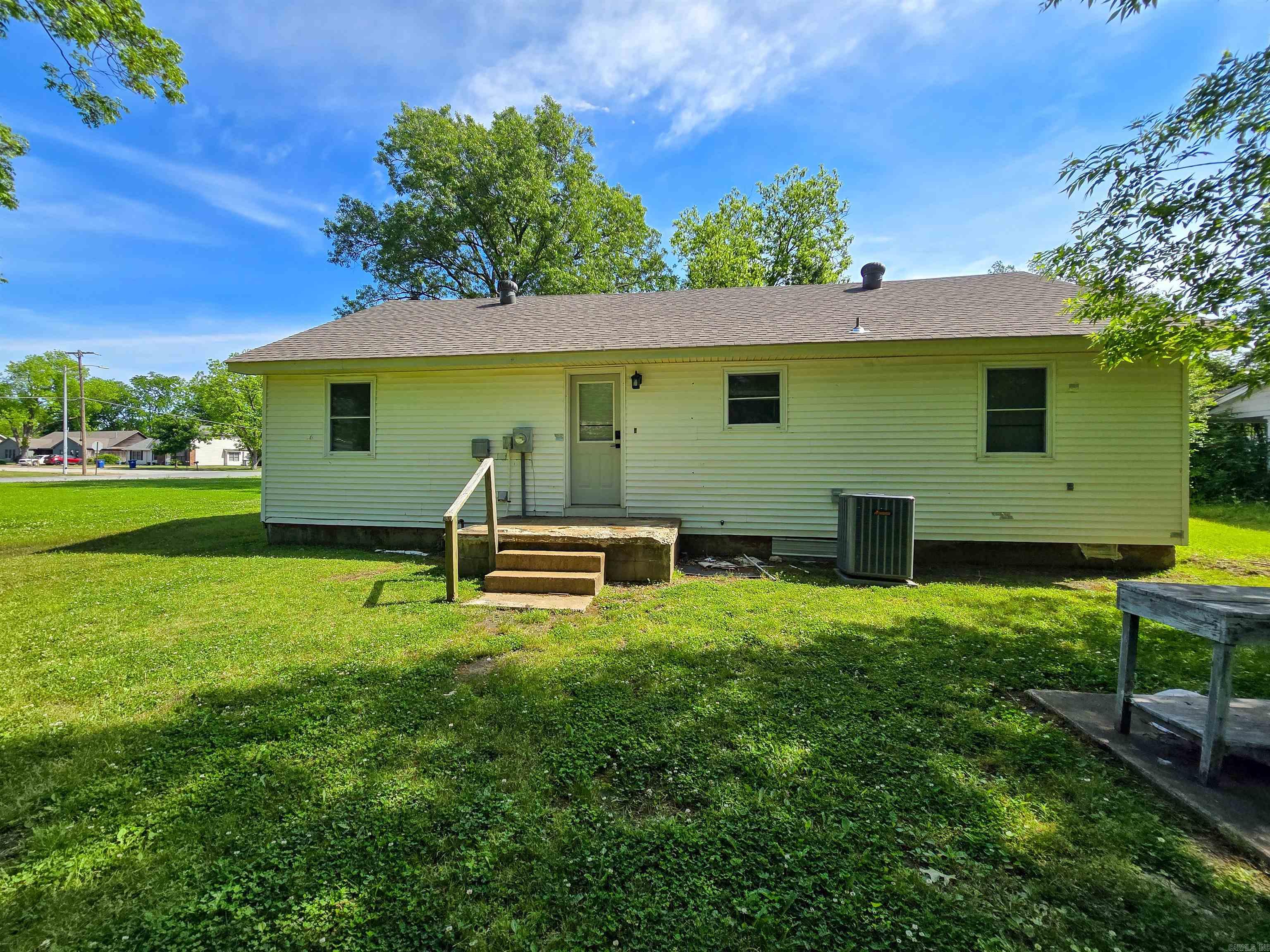 504  St Francis  Marked Tree, AR