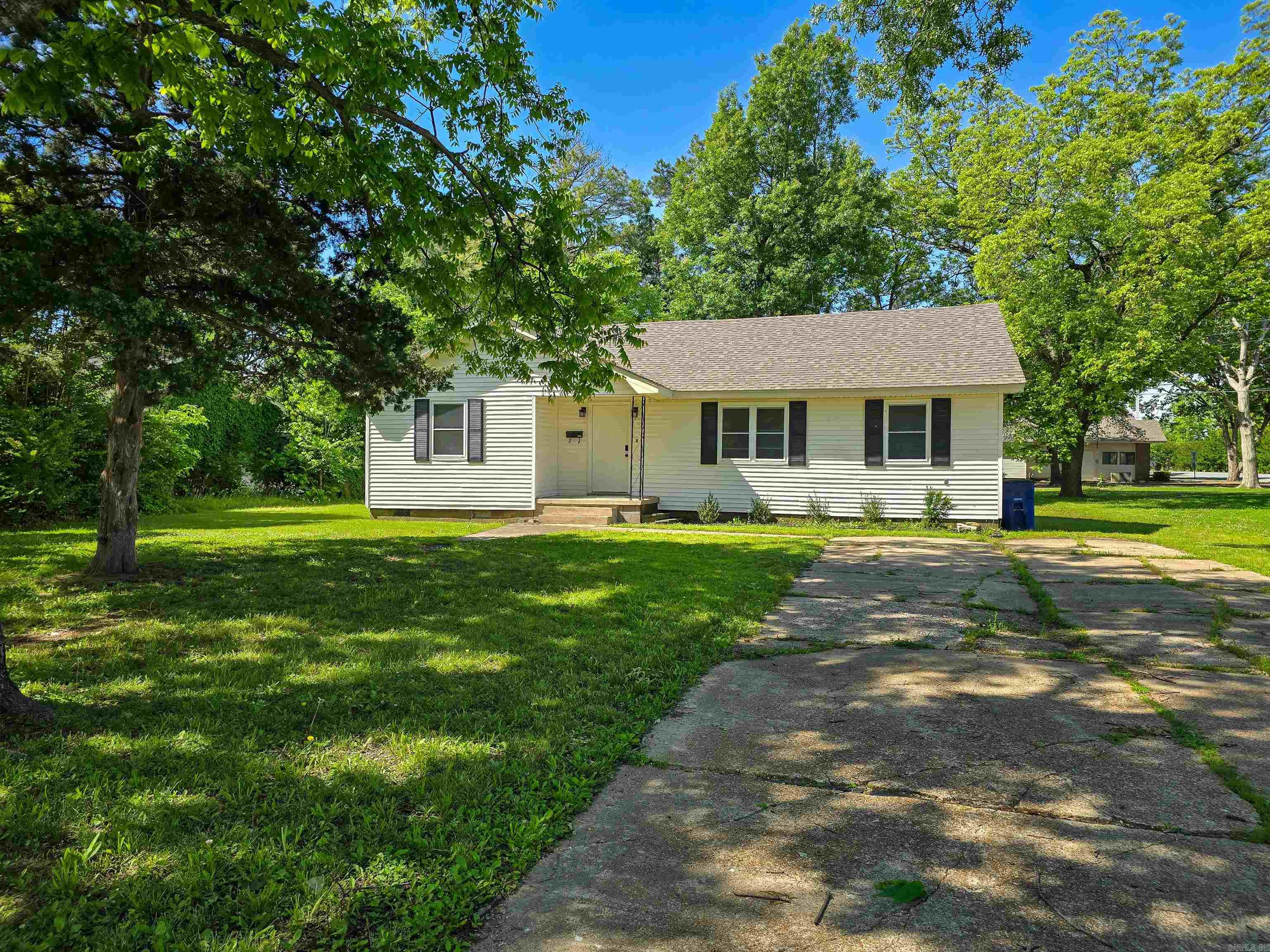 504  St Francis  Marked Tree, AR