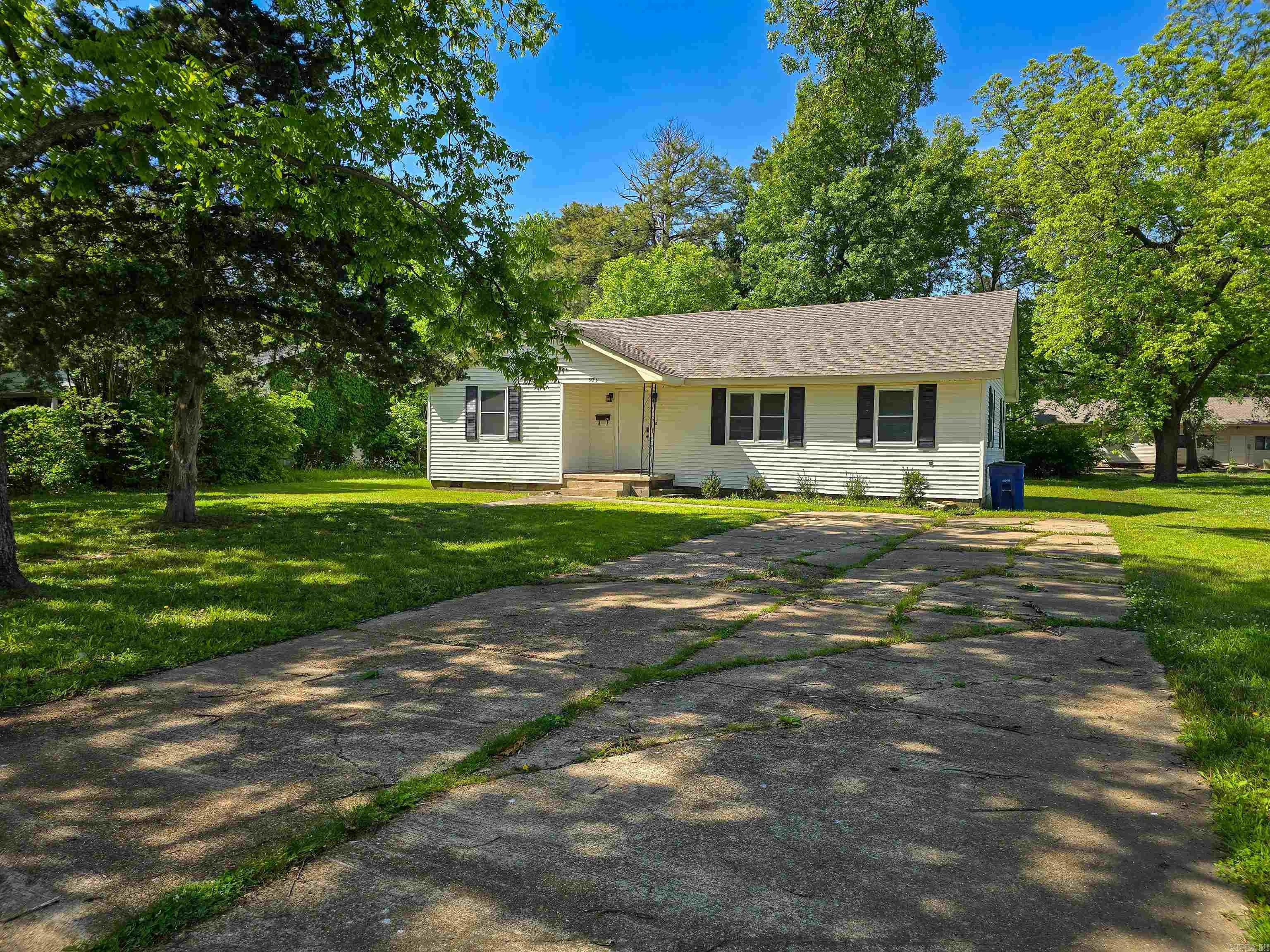 504  St Francis  Marked Tree, AR