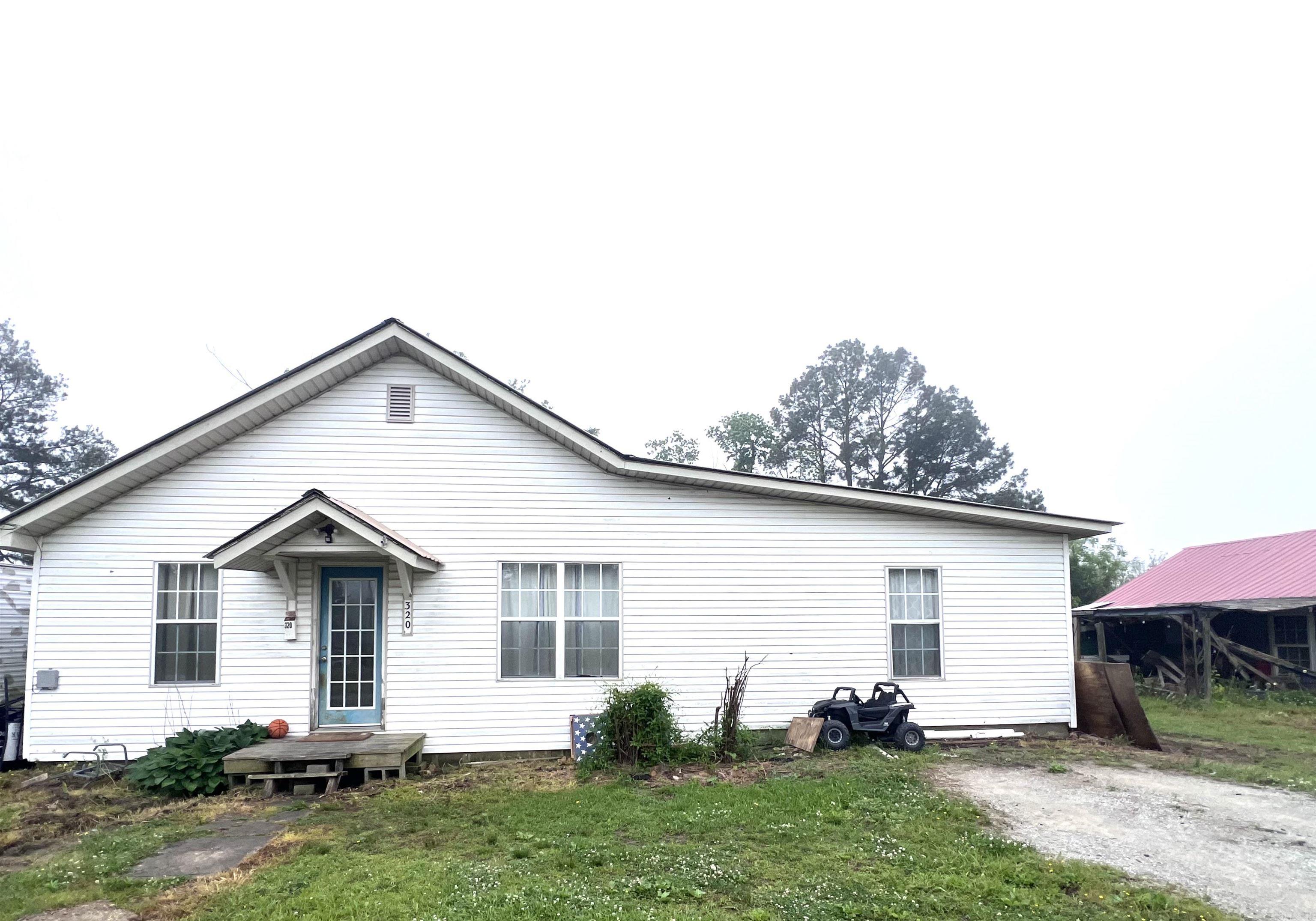 320 E 5th Street  Rector, AR