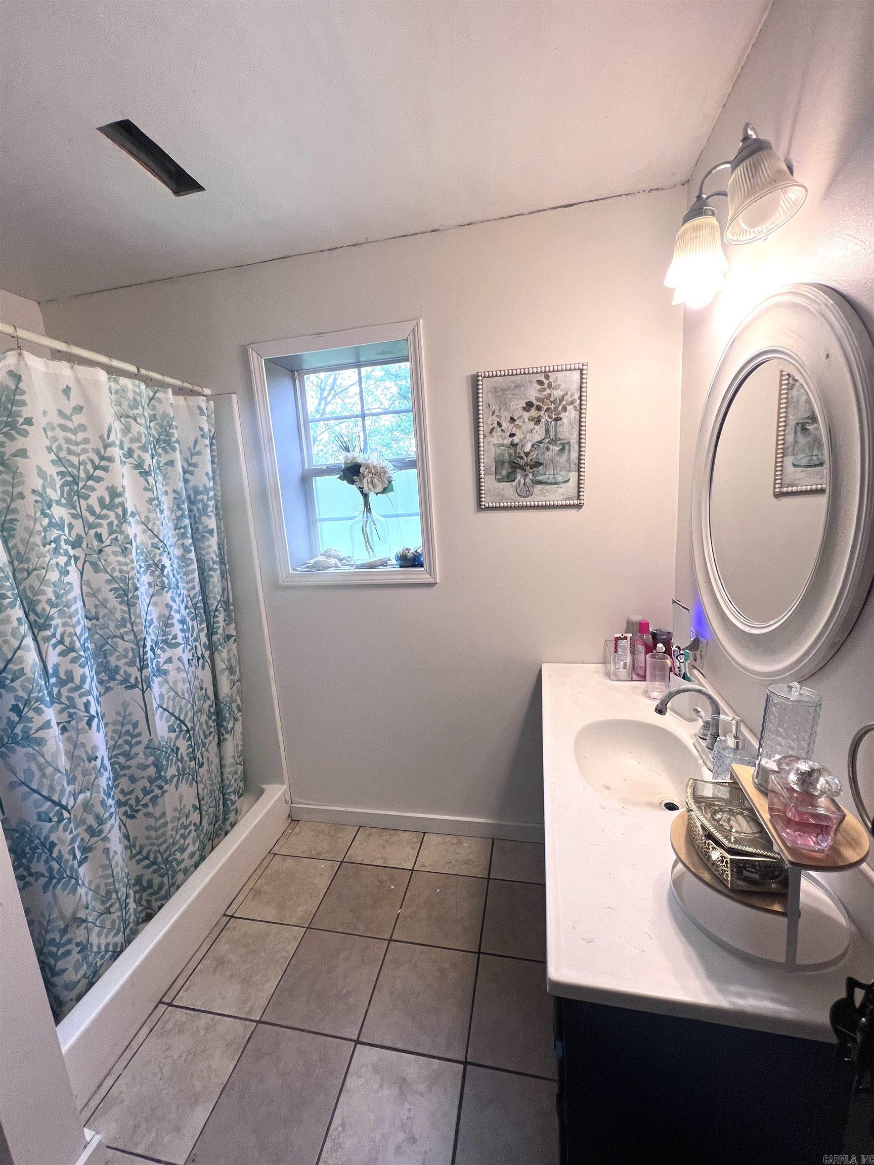 320 E 5th Street  Rector, AR