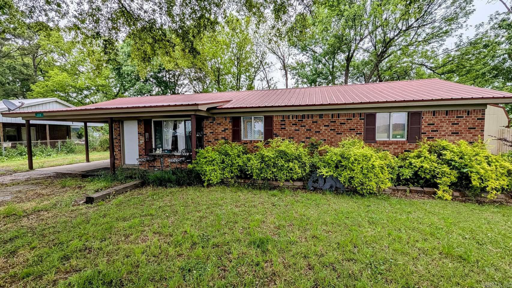 116  Combs  Tuckerman, AR