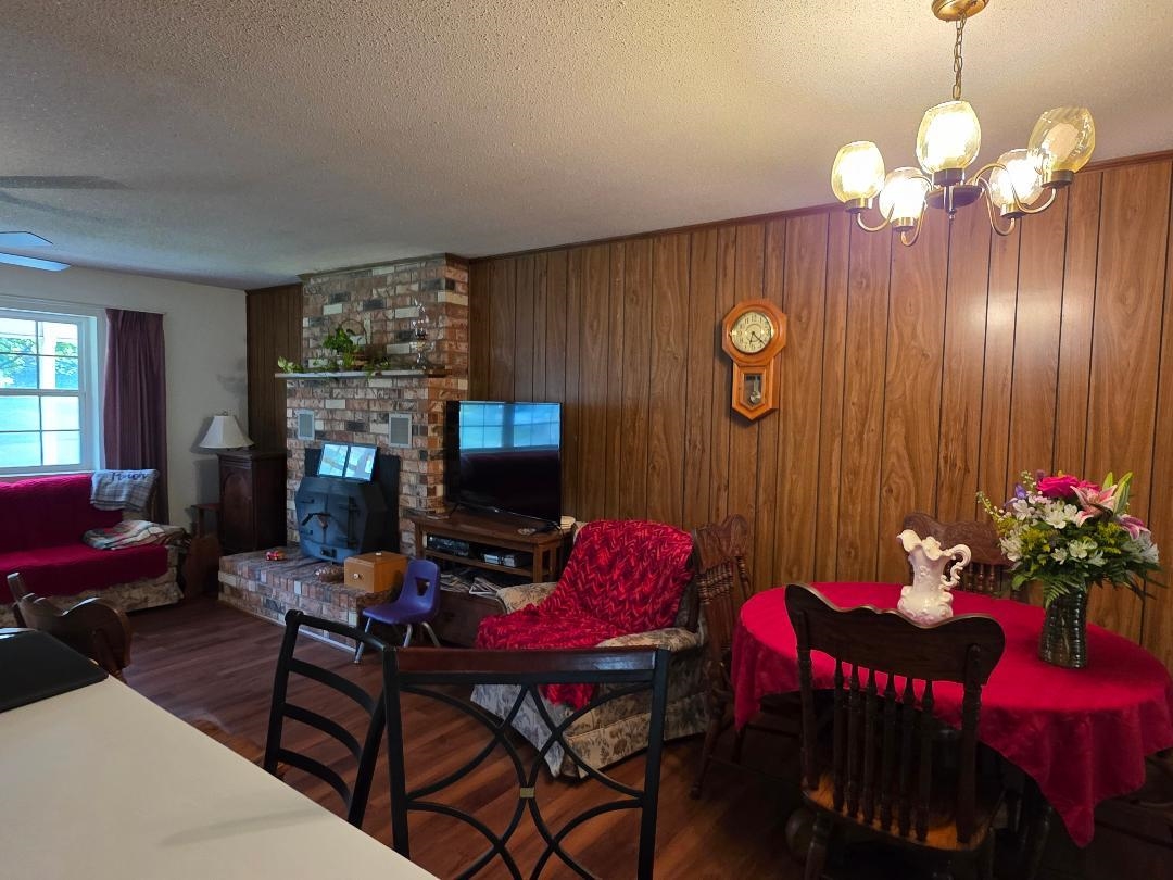 104 S Grover  Mountain View, AR