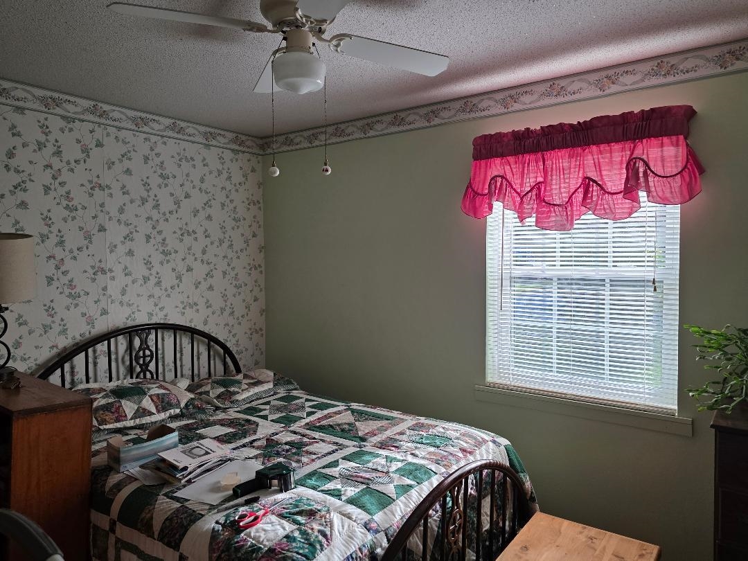 104 S Grover  Mountain View, AR