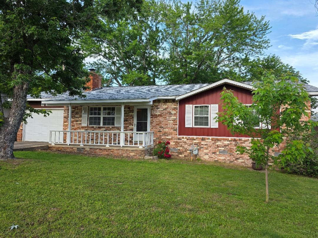 104 S Grover  Mountain View, AR
