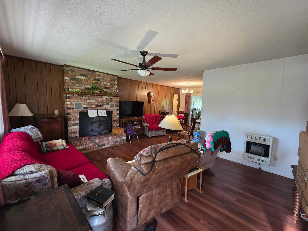 104 S Grover  Mountain View, AR