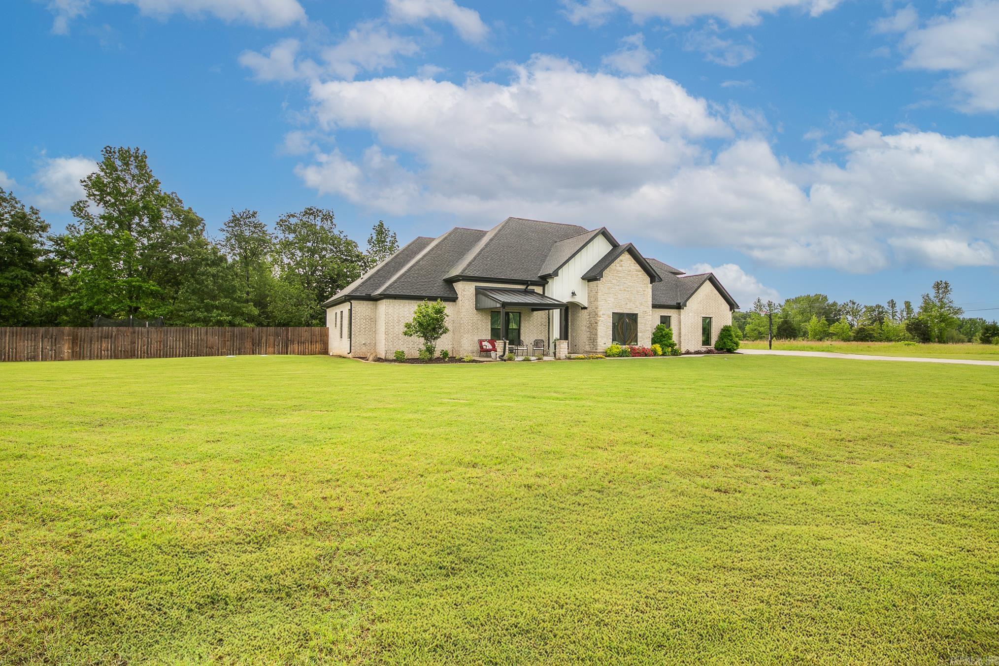 50  Lagable Crest Dr  Austin, AR
