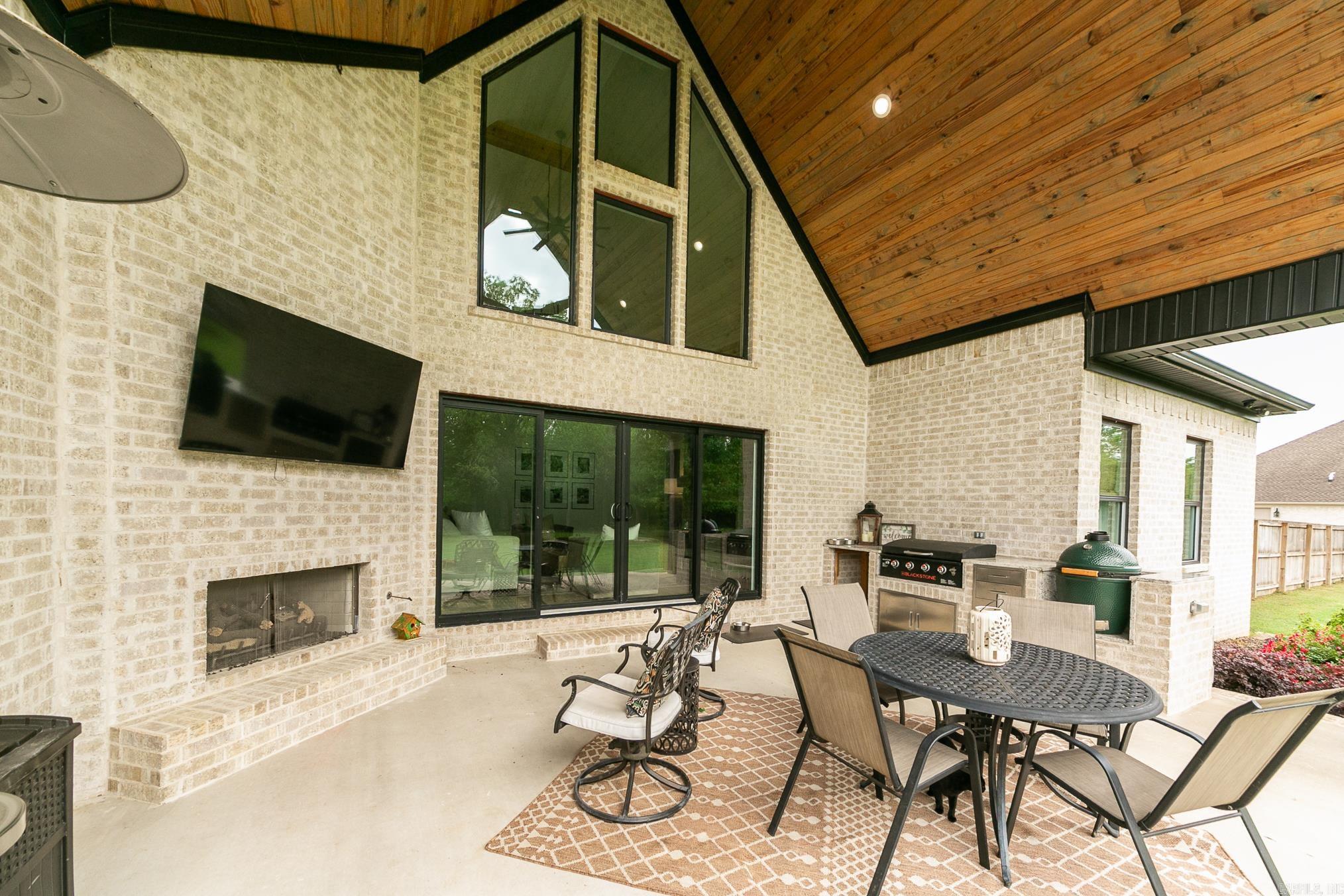 50  Lagable Crest Dr  Austin, AR