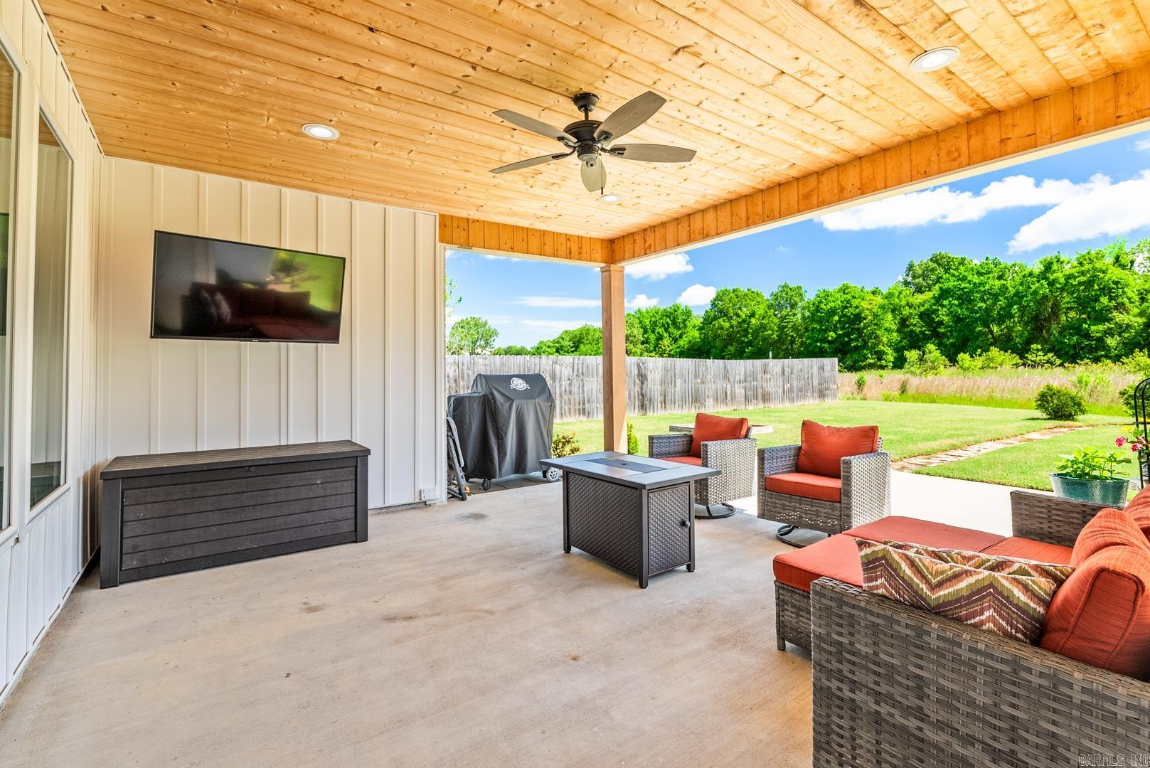 47  River Cliff  Mayflower, AR