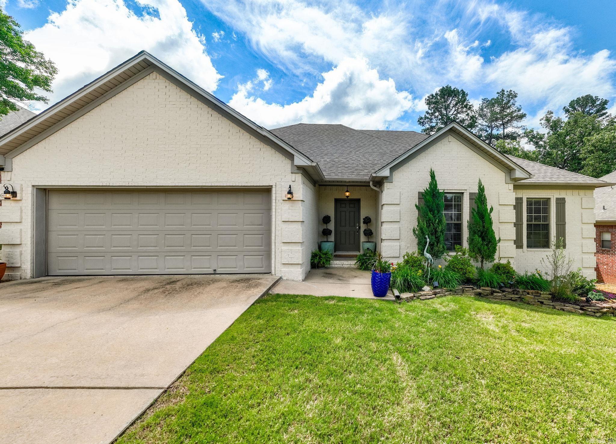 111 Summit Valley Circle Maumelle, AR 72113