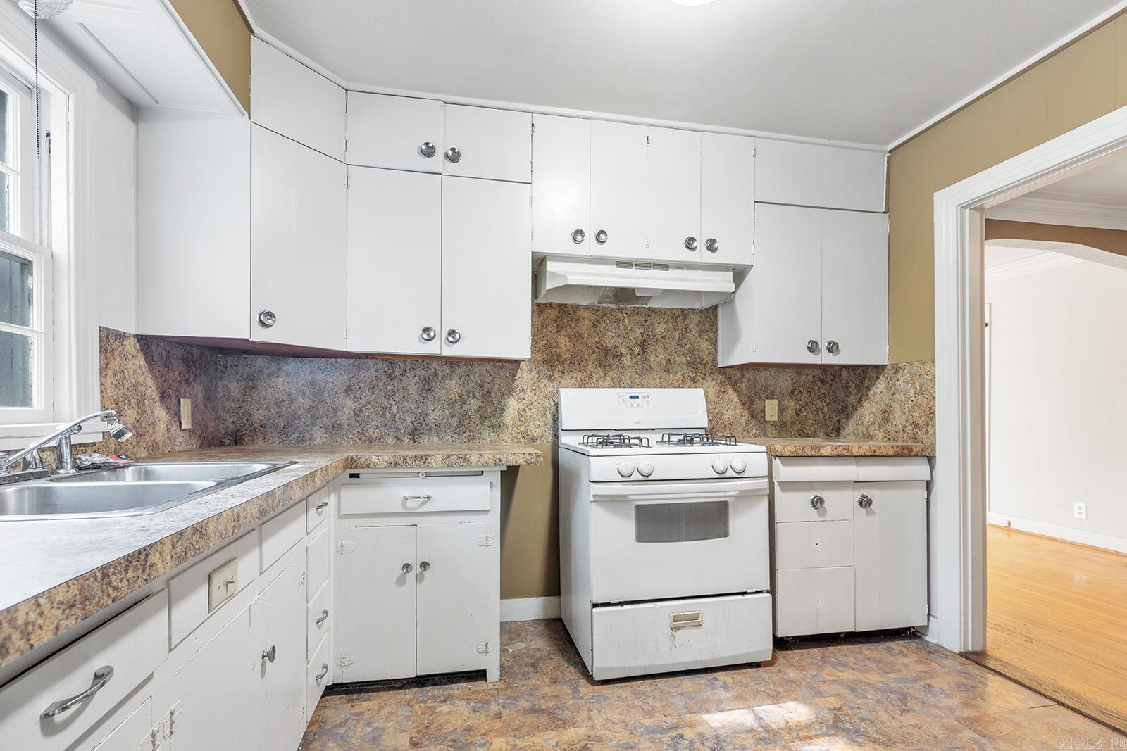 7606  Westwood  Little Rock, AR