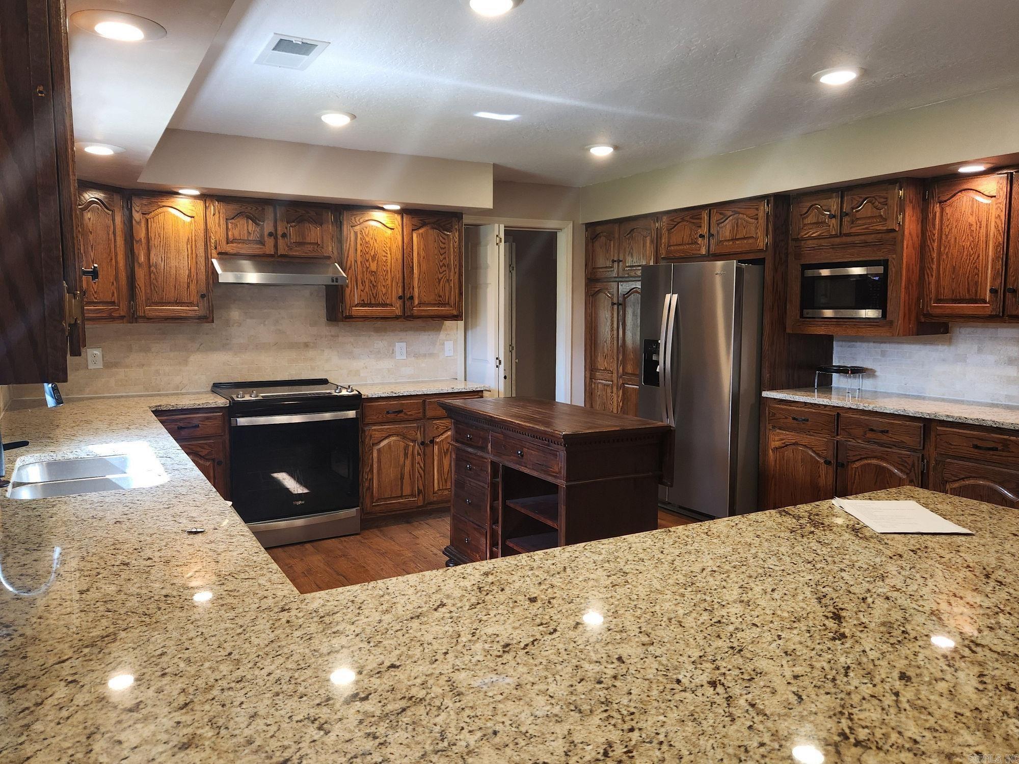 402  Bellwood Dr.  Paragould, AR