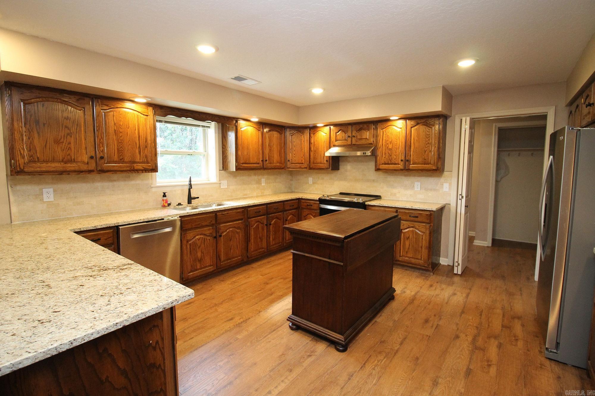 402  Bellwood Dr.  Paragould, AR