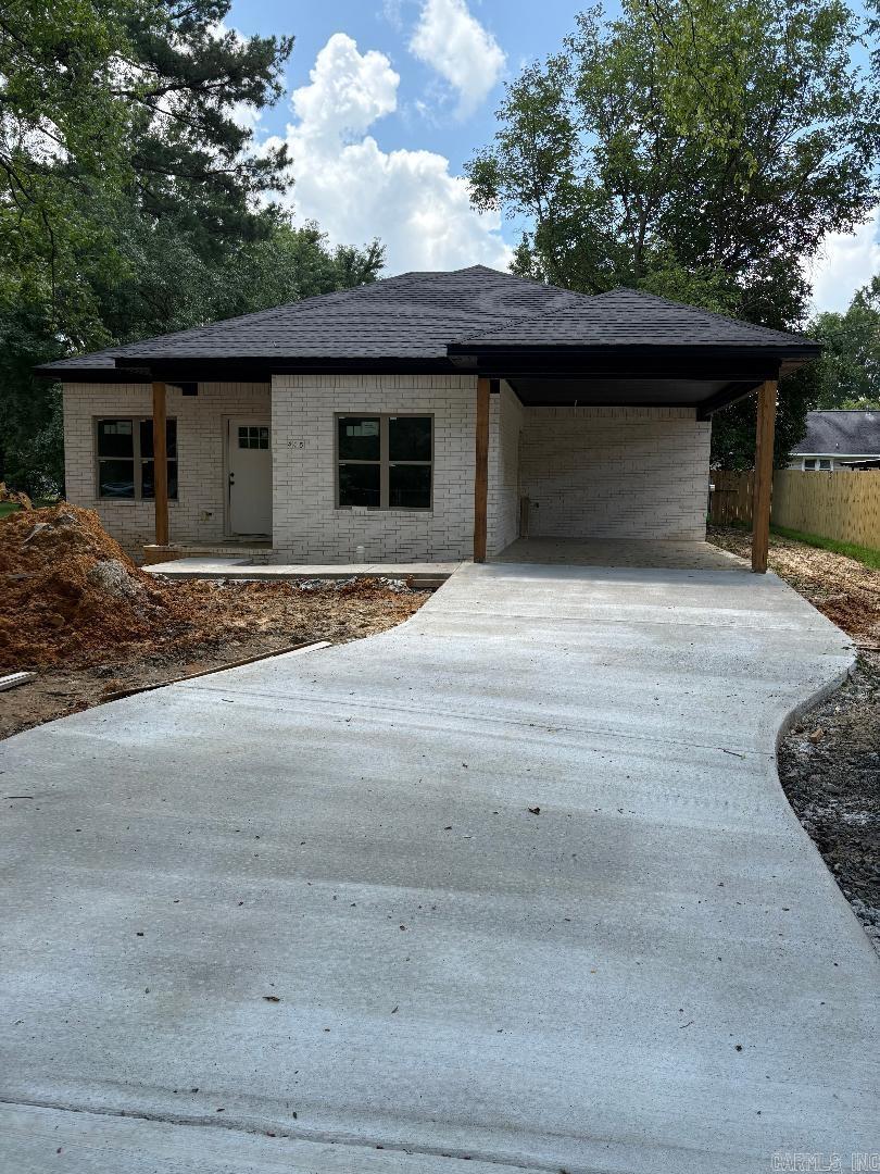 405 W Iowa  Beebe, AR