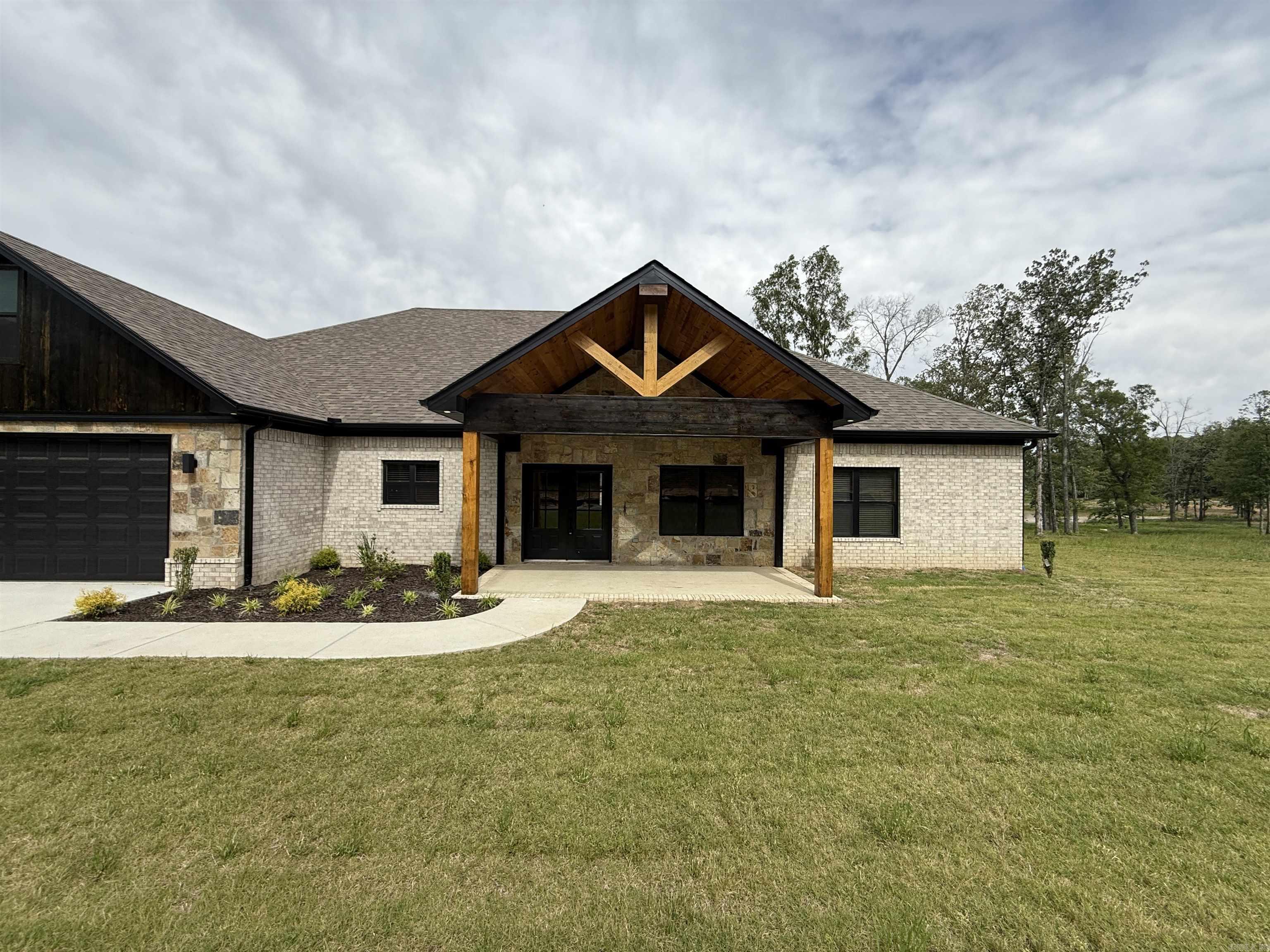 1045  Stagecoach  Cabot, AR