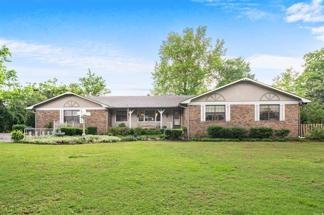 120  Sanson  Hot Springs, AR