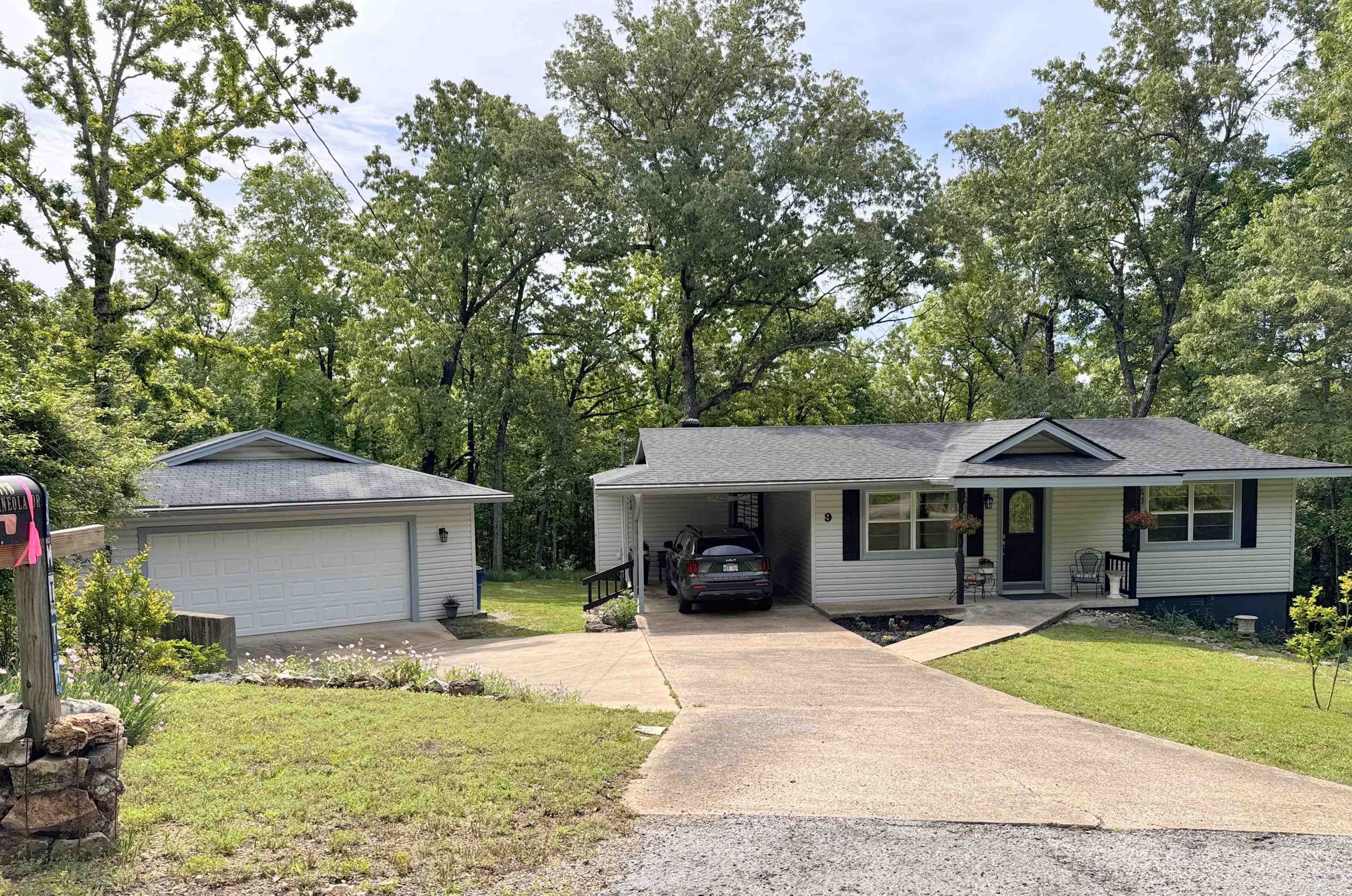 9  Mineola  Cherokee Village, AR